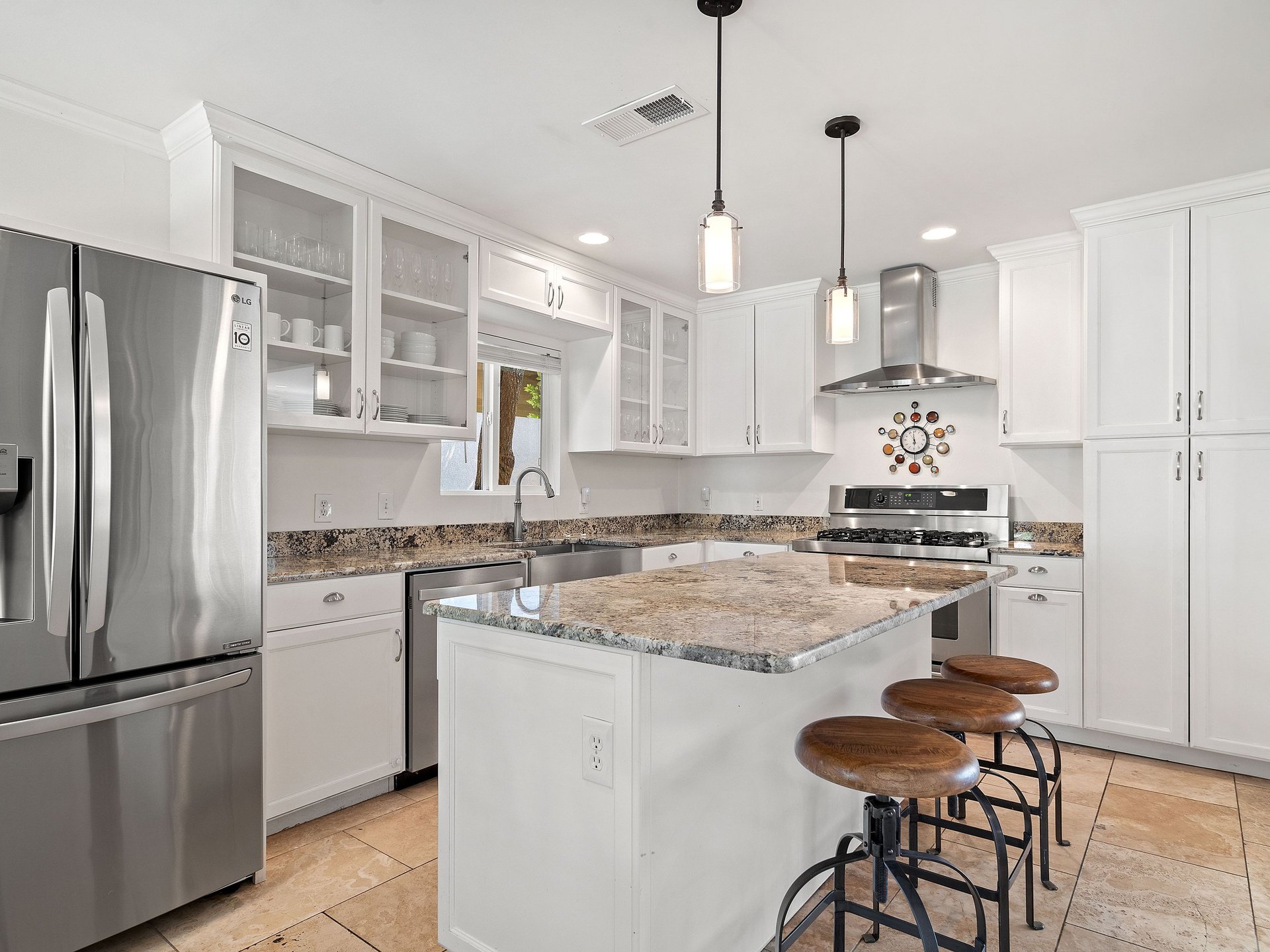 Modern Elegance in Bryker Woods