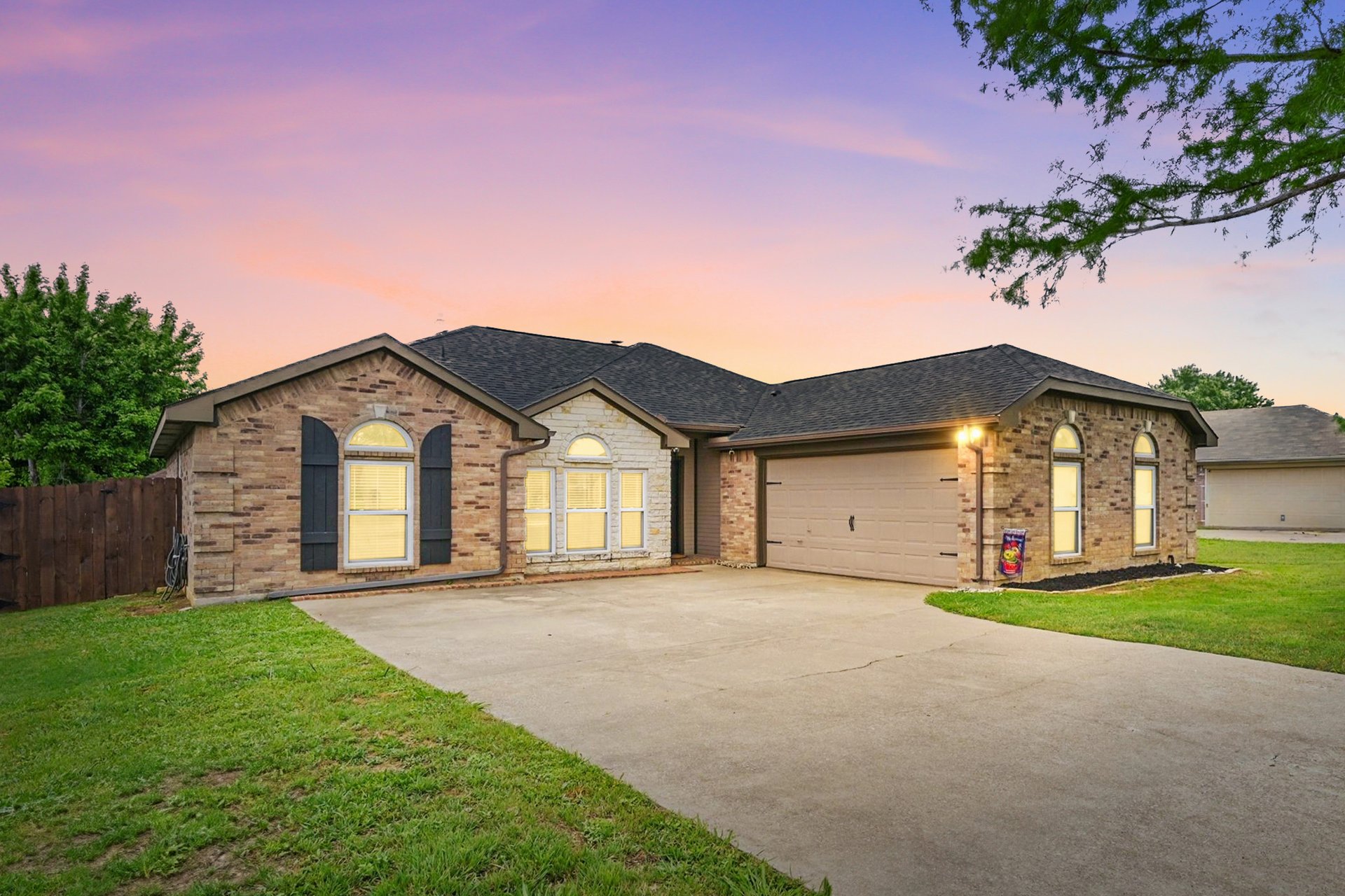 912 Glenngary Way