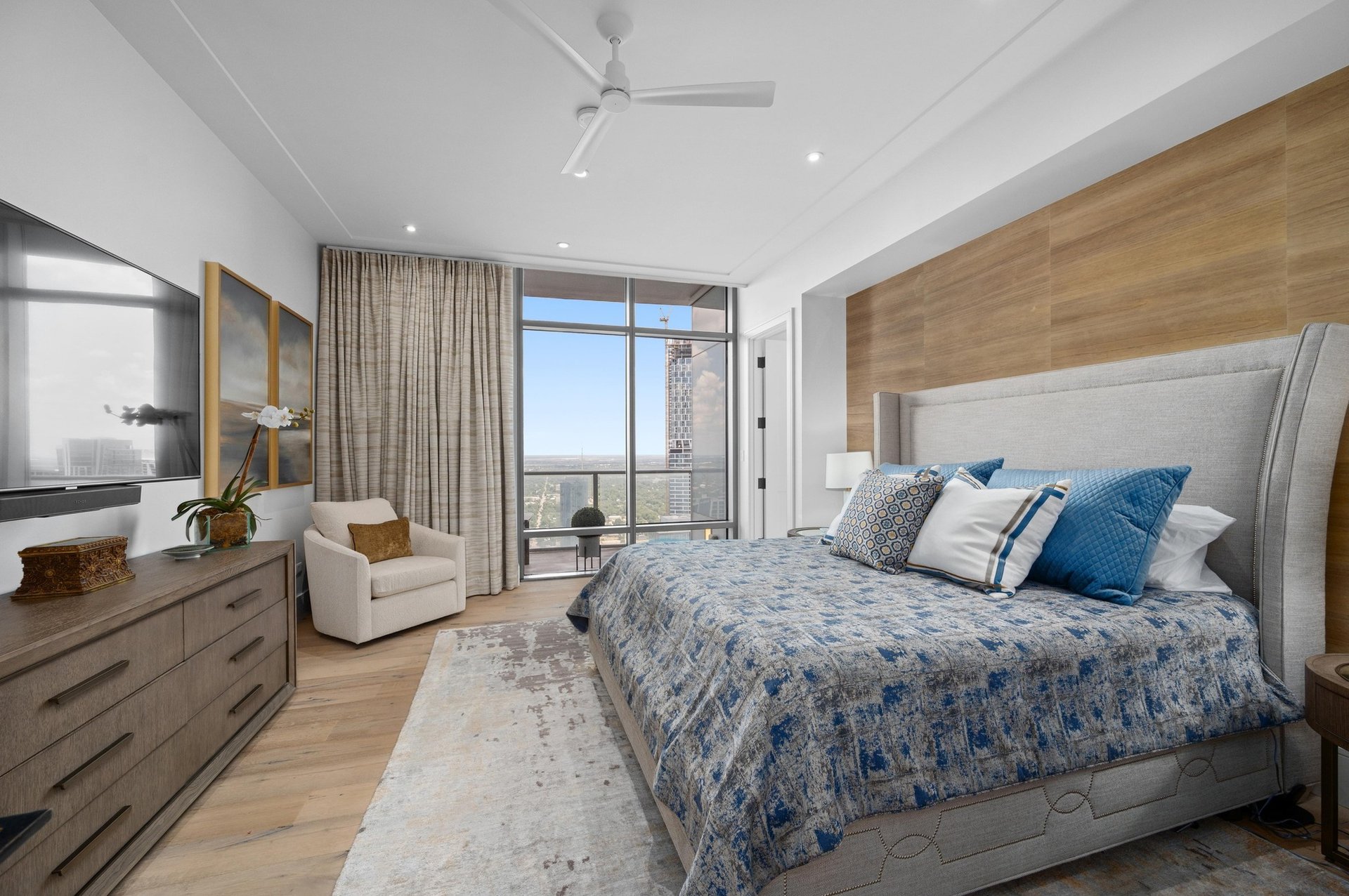 200 Congress Ave #48Y