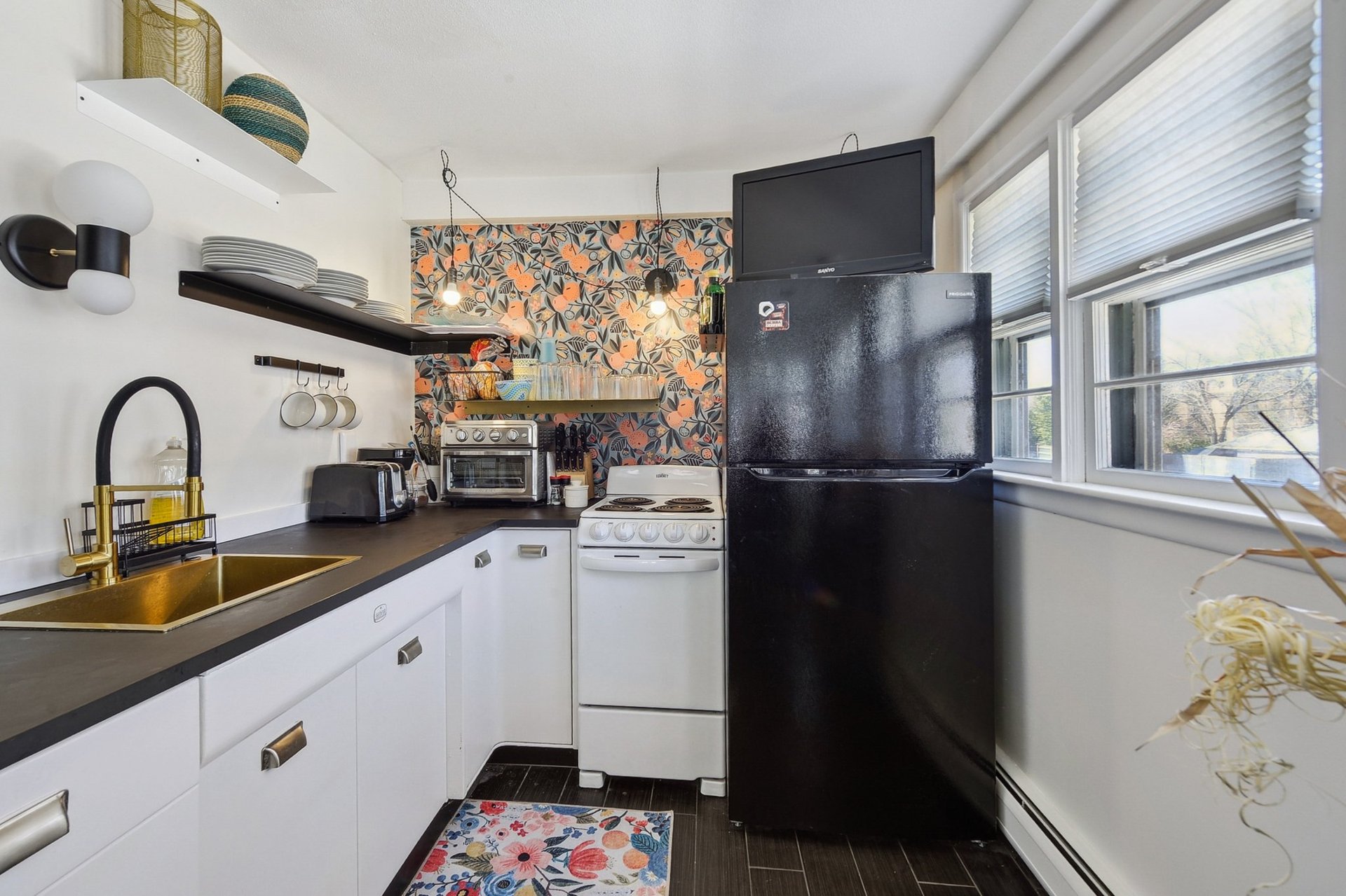 542 Angell Street, Unit#4