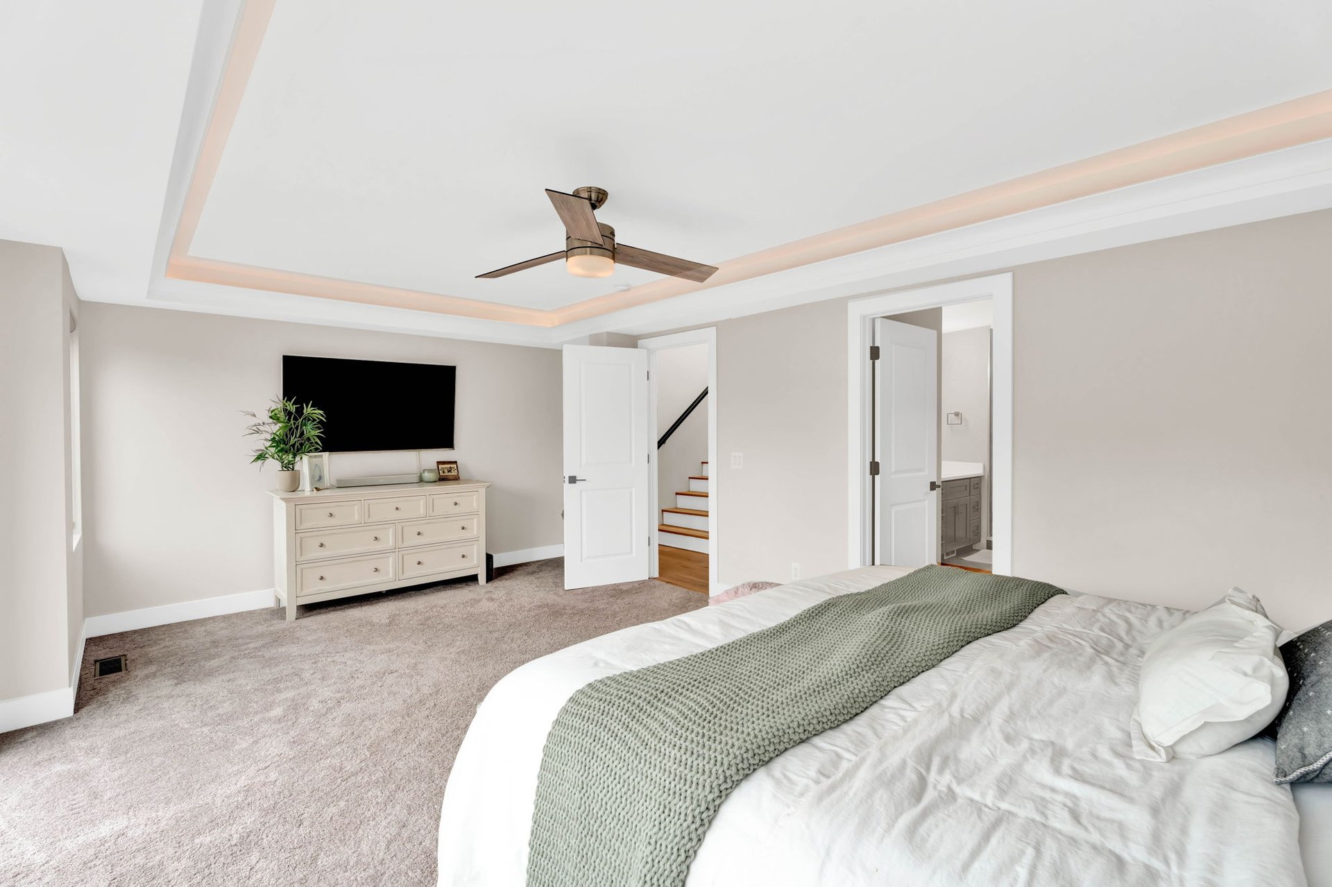 710 E Parent Ave