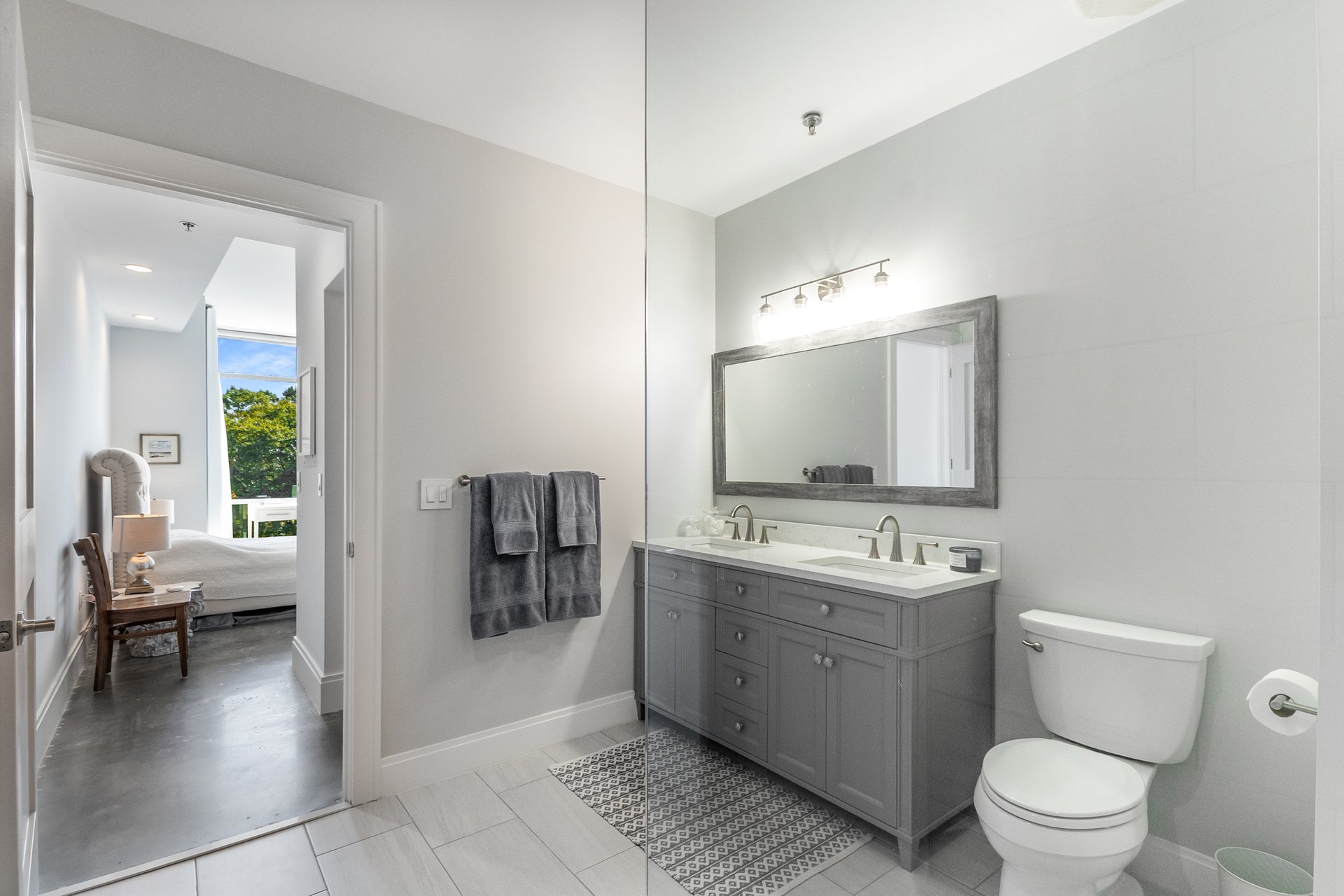 905 Juniper Street NE Unit 704