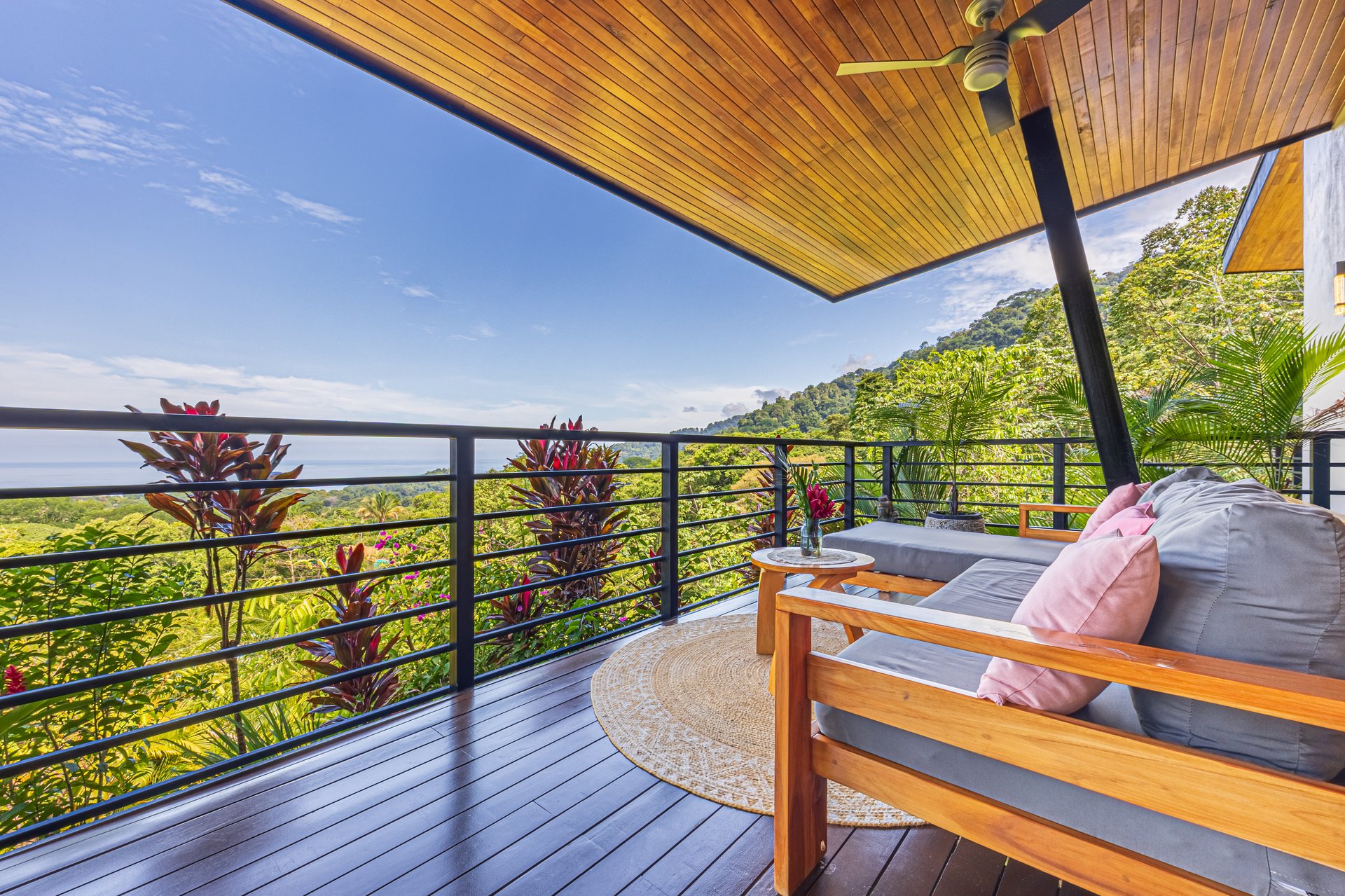 Casa Markissa – Luxury Oceanview Villa with Proven Rental Income.