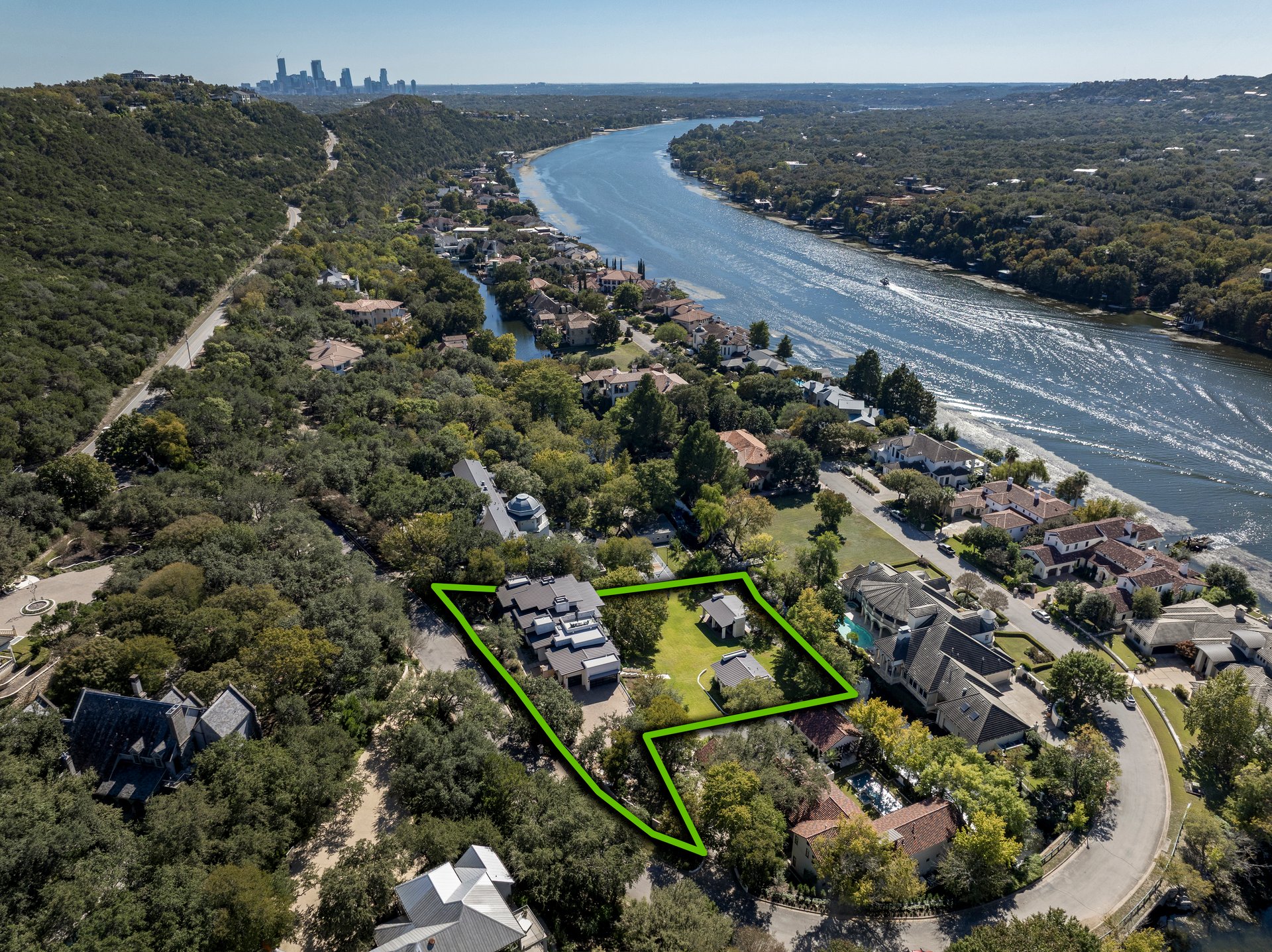 4701 Island Cove