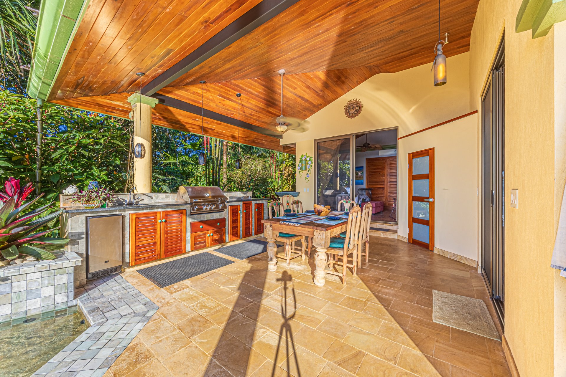 Costa Verde Estates Oceanview Home with Guest House