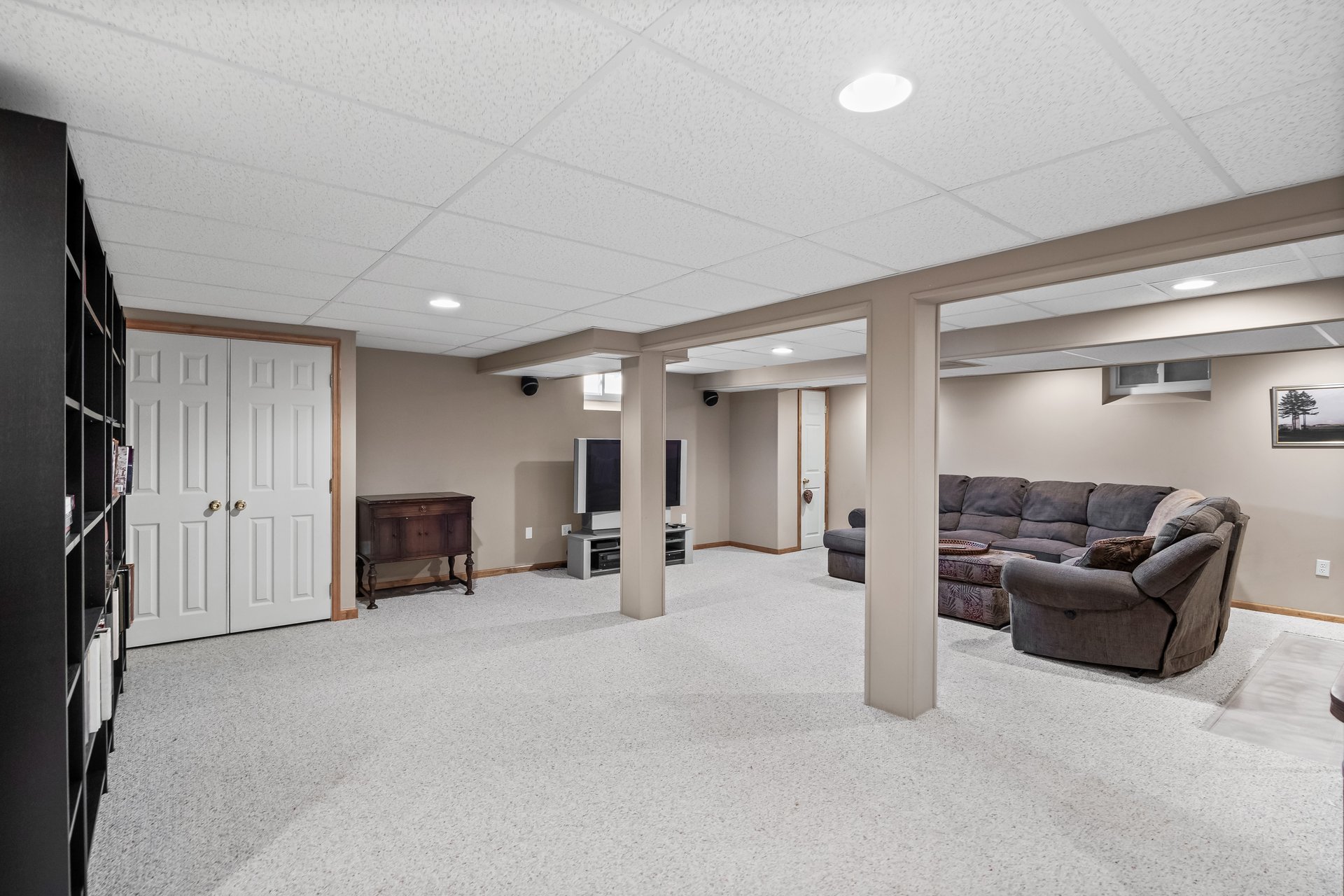 10 Colosseum Drive