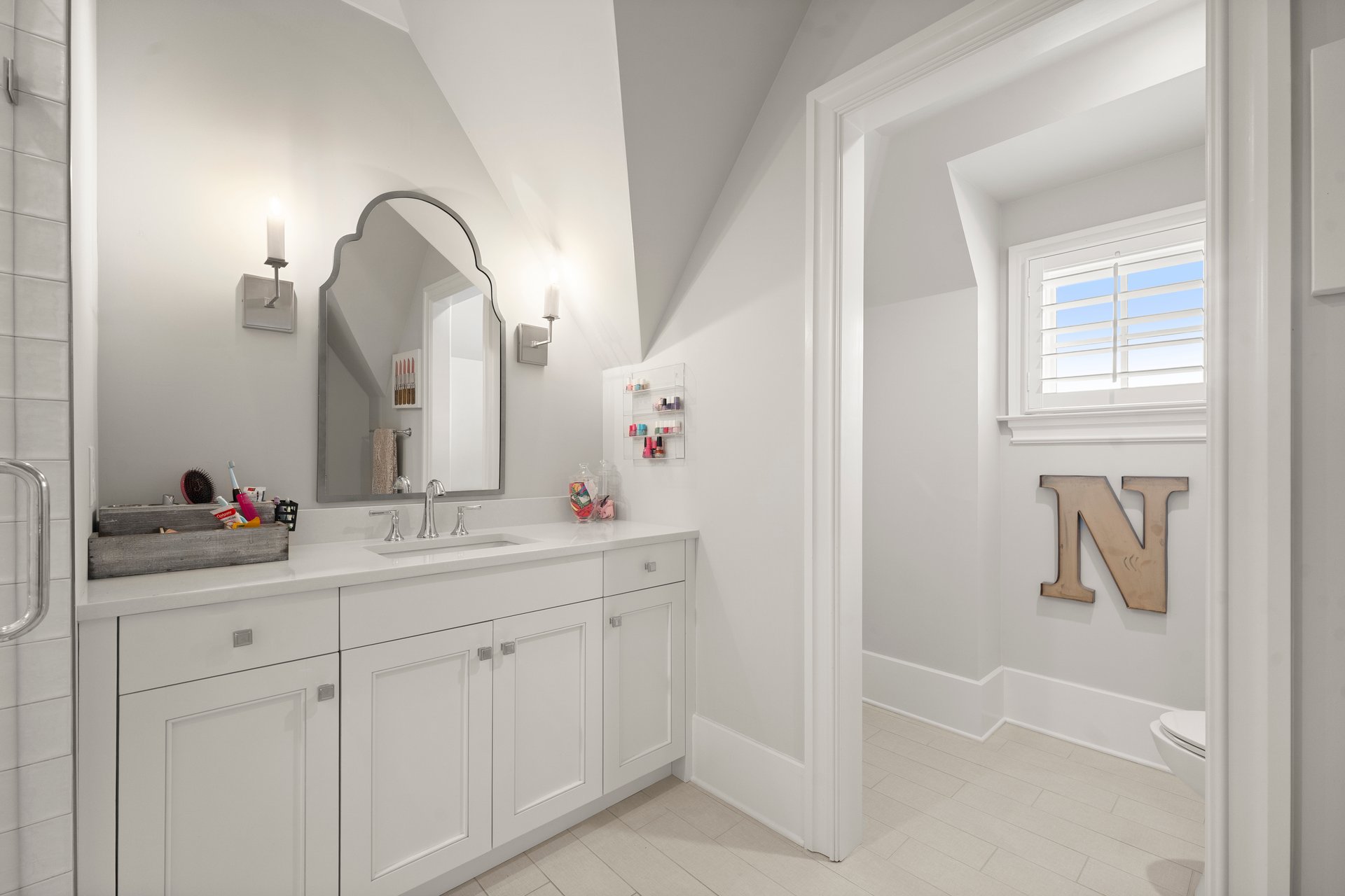 10160 Cedar Ridge Drive