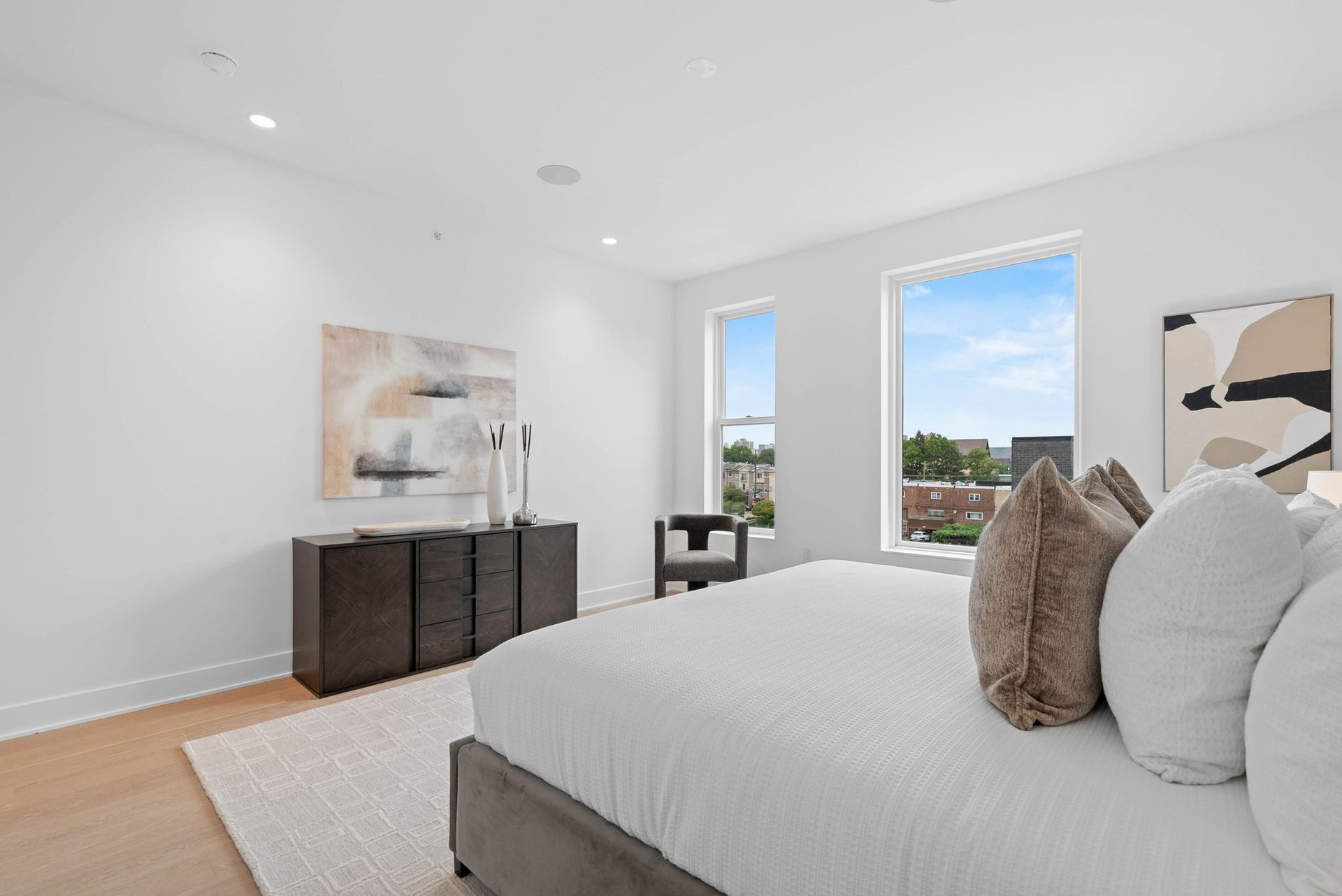 654 Fairmount Ave, Philadelphia, PA 19123