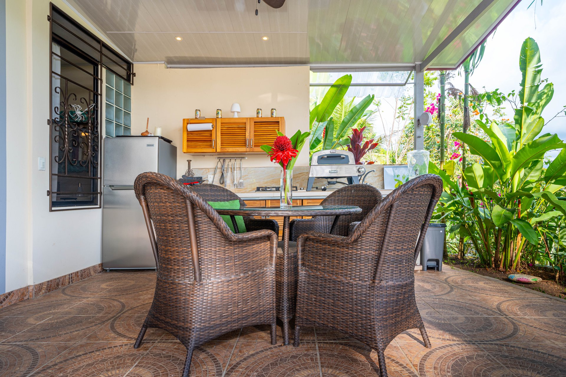 Expansive Ocean Views, Central Ojochal - 3 bed, 3 bath!