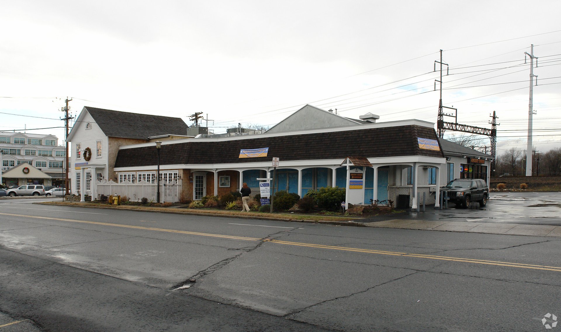 2060 Post Rd