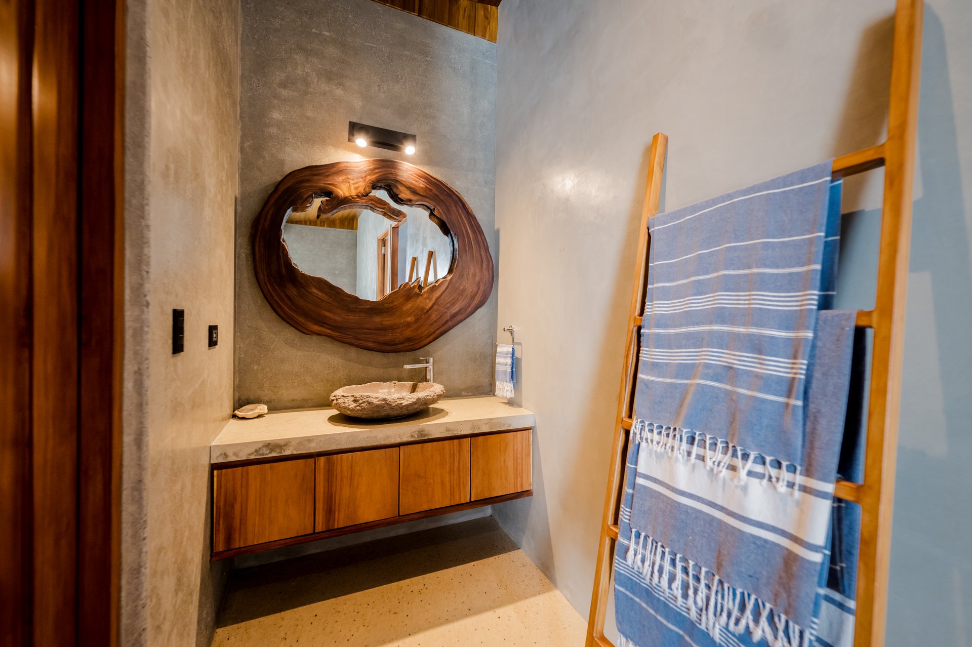 Casa Kali | Cozy Home Minutes From the Beach