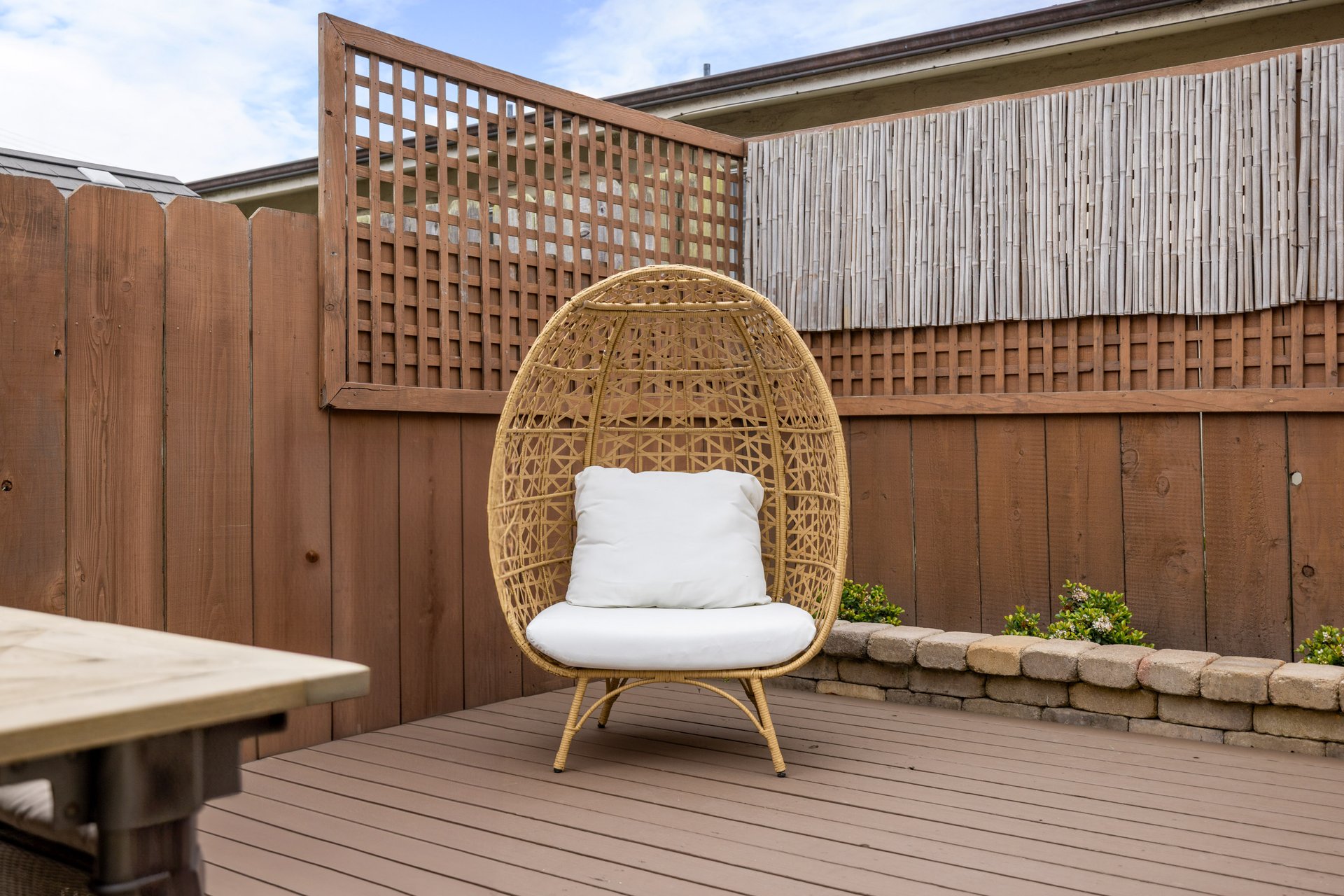 Monterey Sunbelt Living - 303 Del Robles Ave