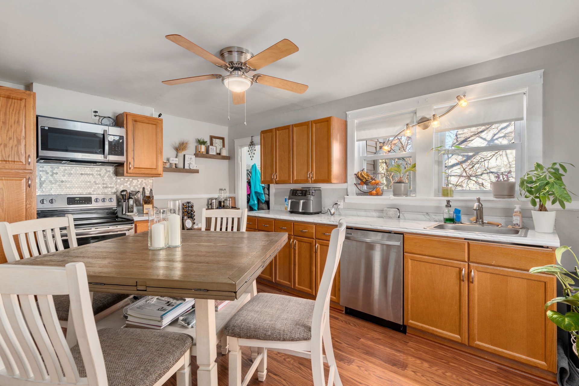 50-52 Whiton Ave