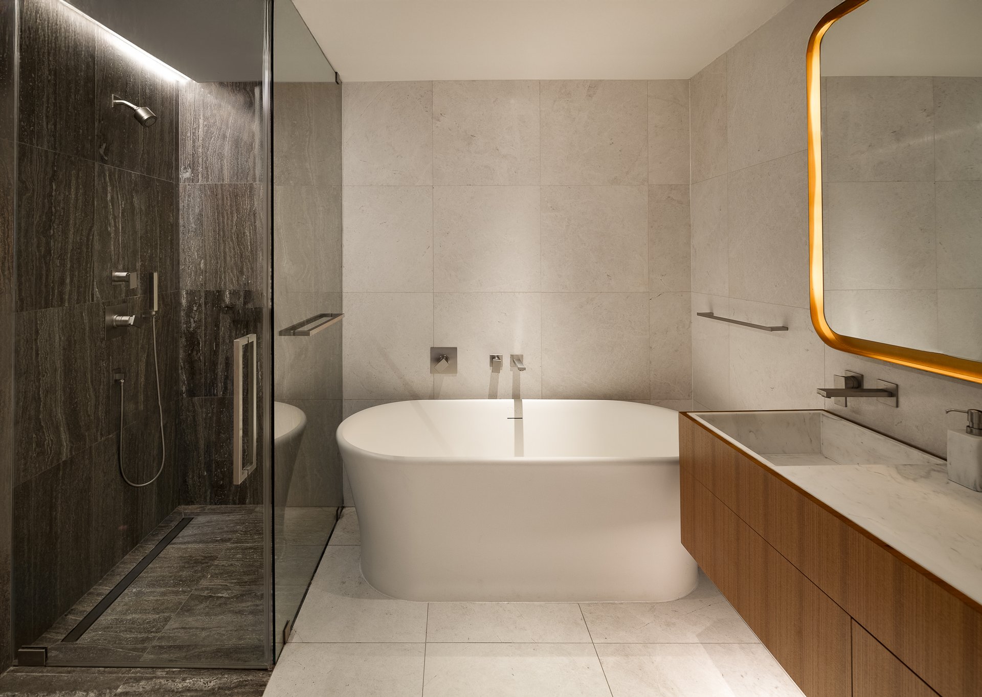 75 KENMARE Street 6D