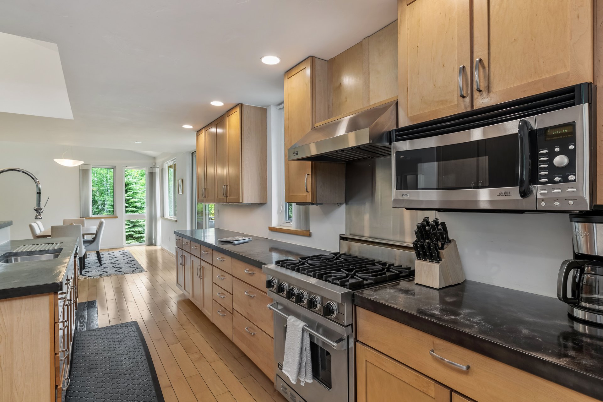 11 Russell Trail