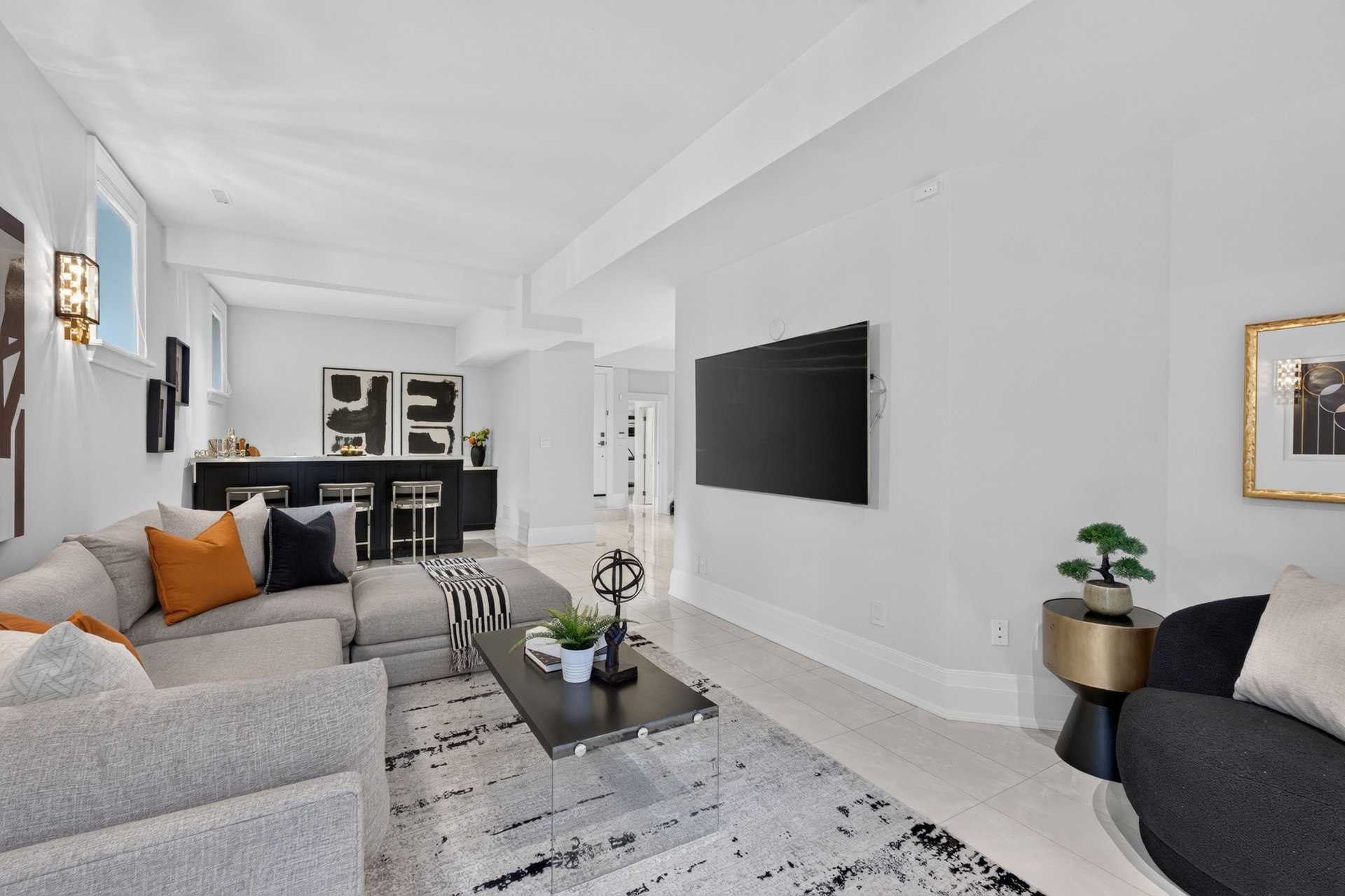 Fully Renovated Designer Residence