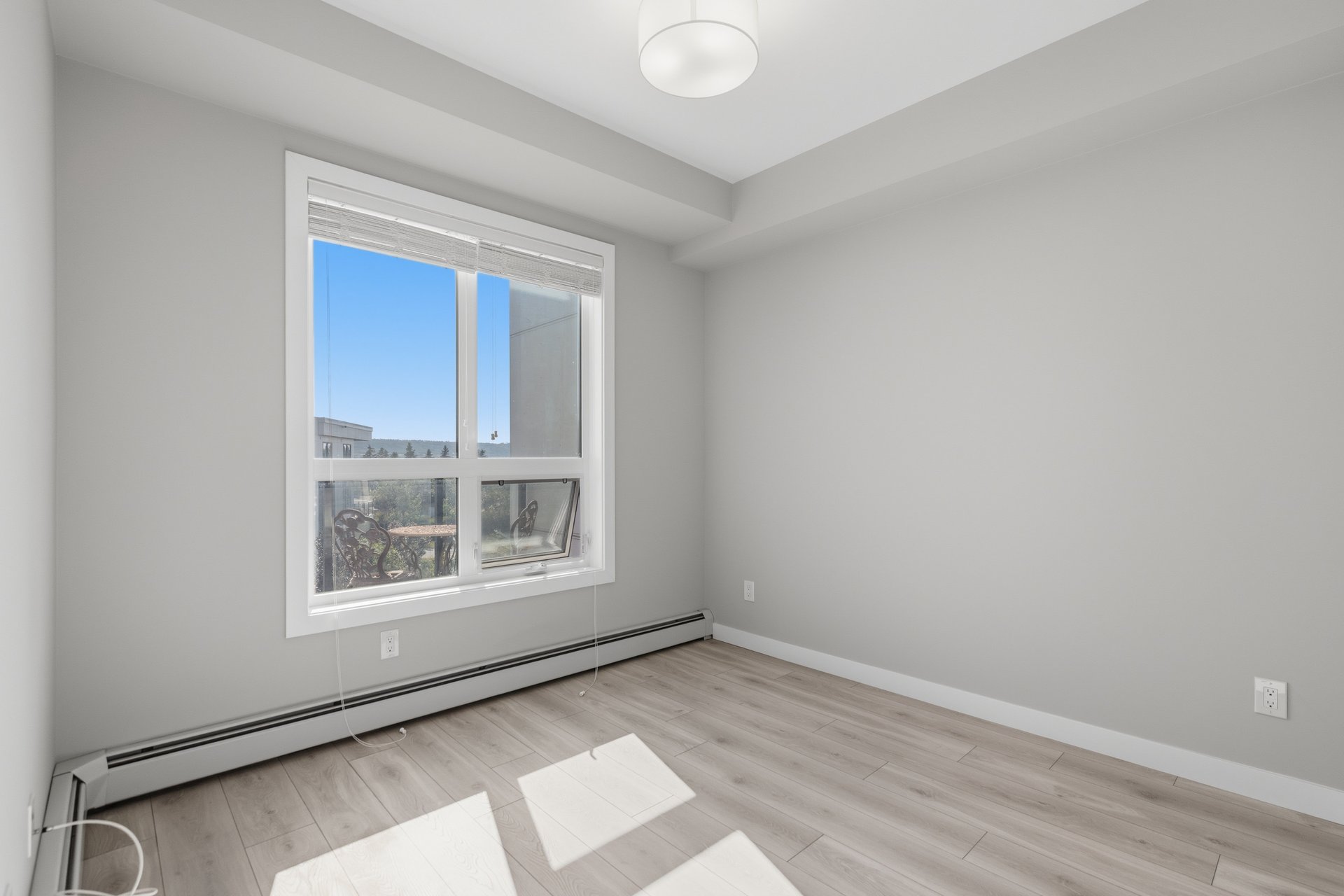 383 Smith Street NW Unit: 402