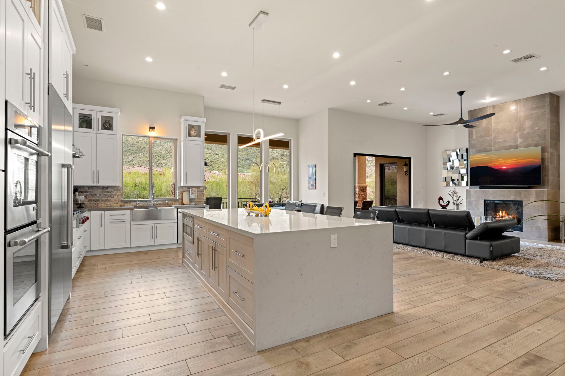 11923 E CASITAS DEL RIO Drive
