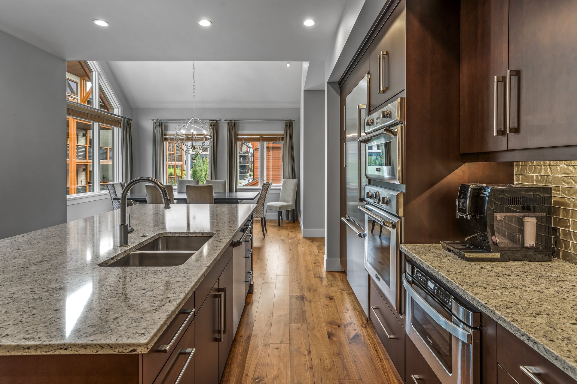 19 Creekside Mews
