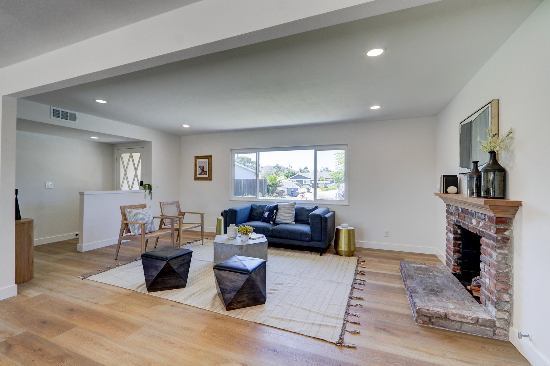 476 Jeanne Ct