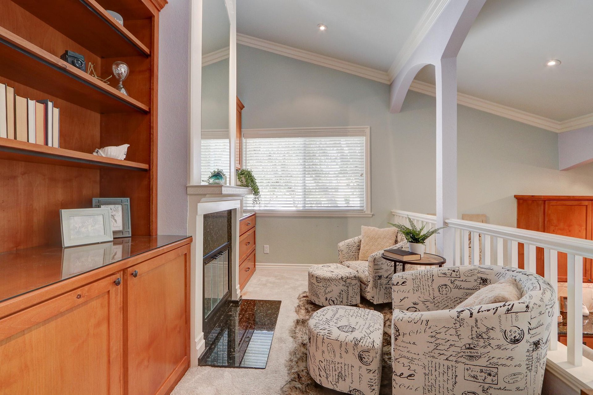 1298 Ramona Dr