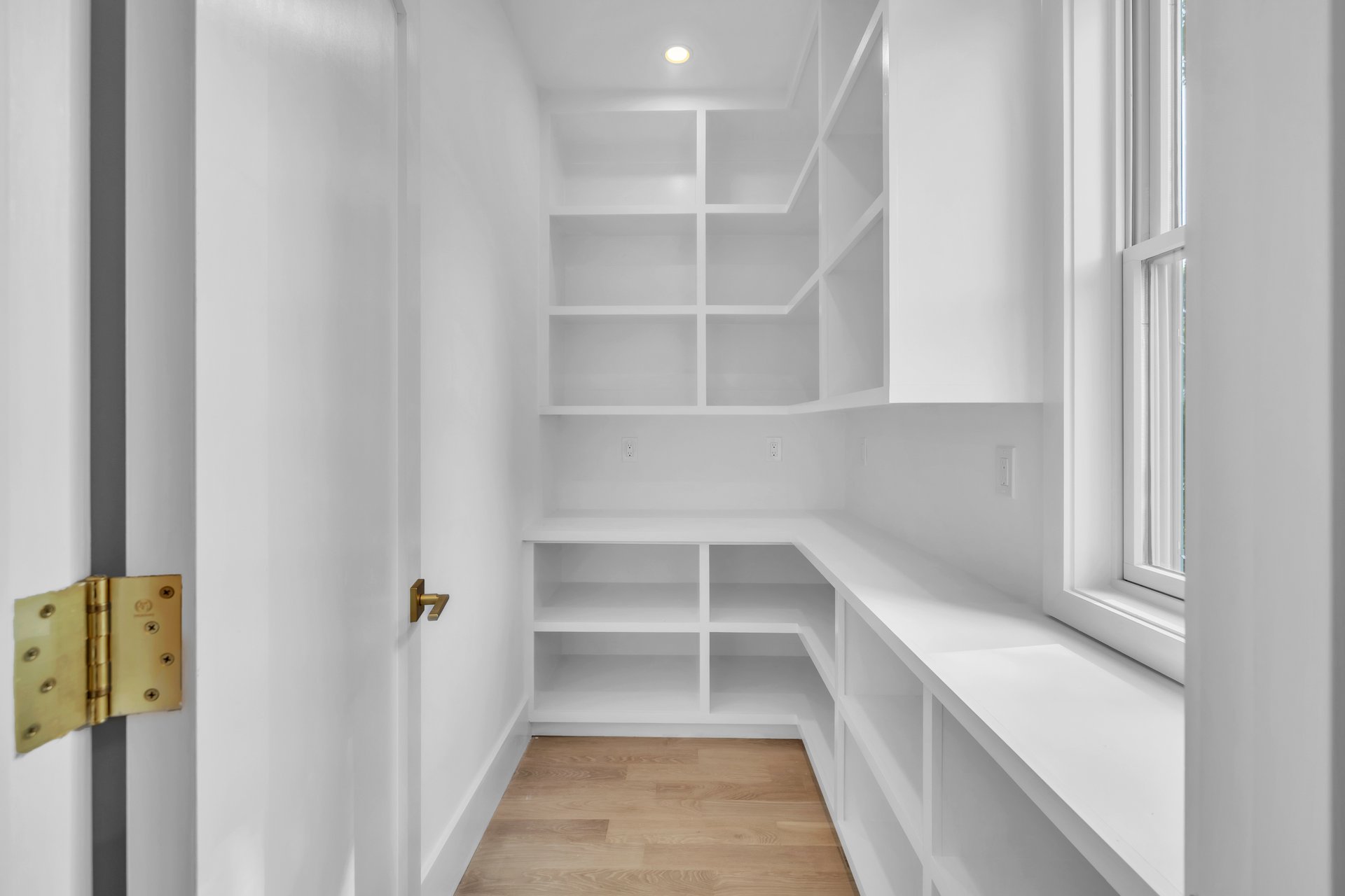 East Ave, Unit B 
