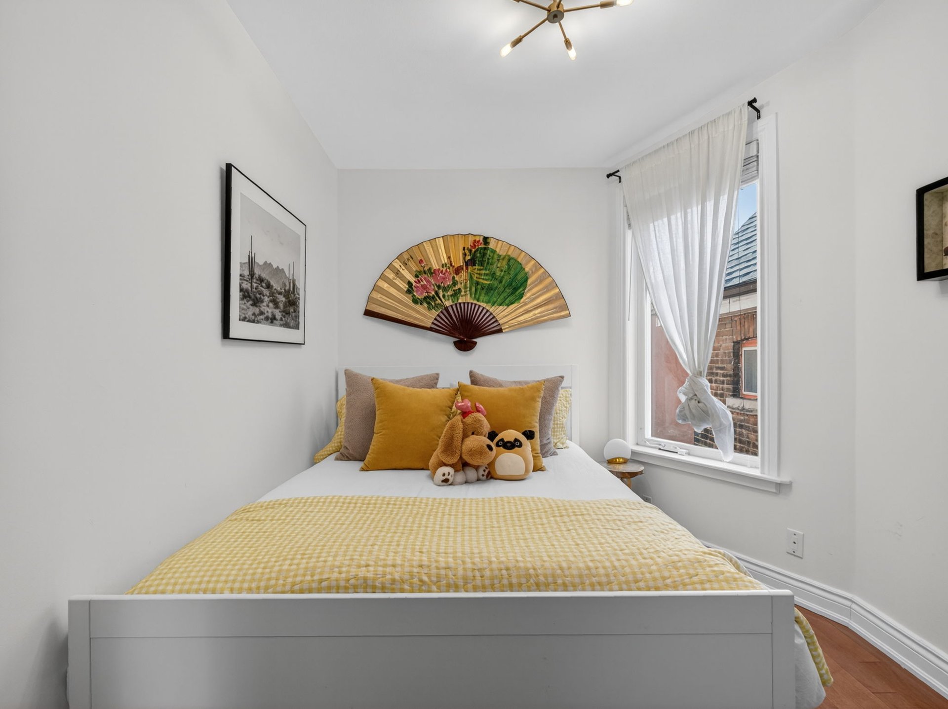 SOLD: Vibrant Corso Italia