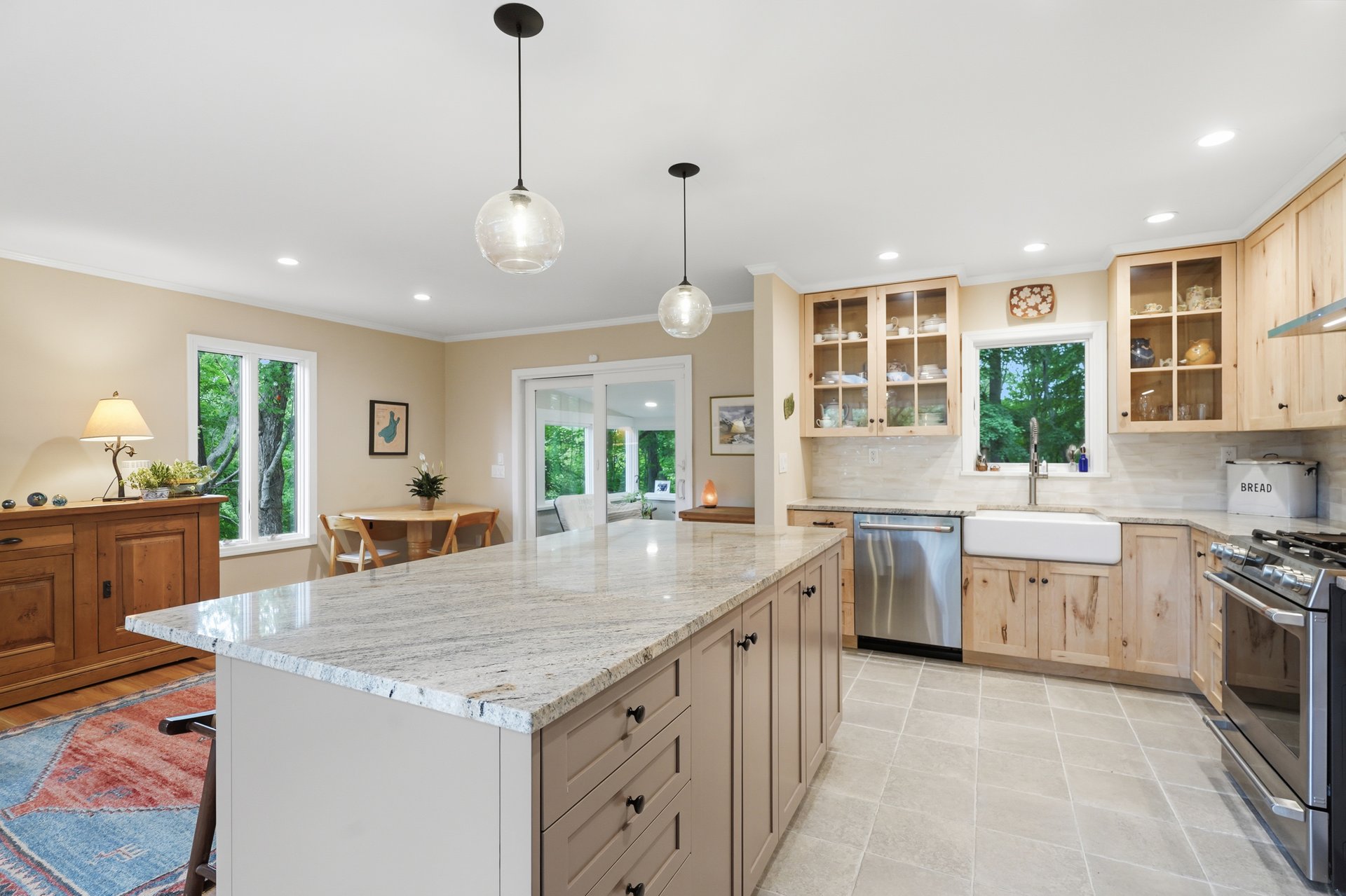 11 Upper Lakeshore Drive
