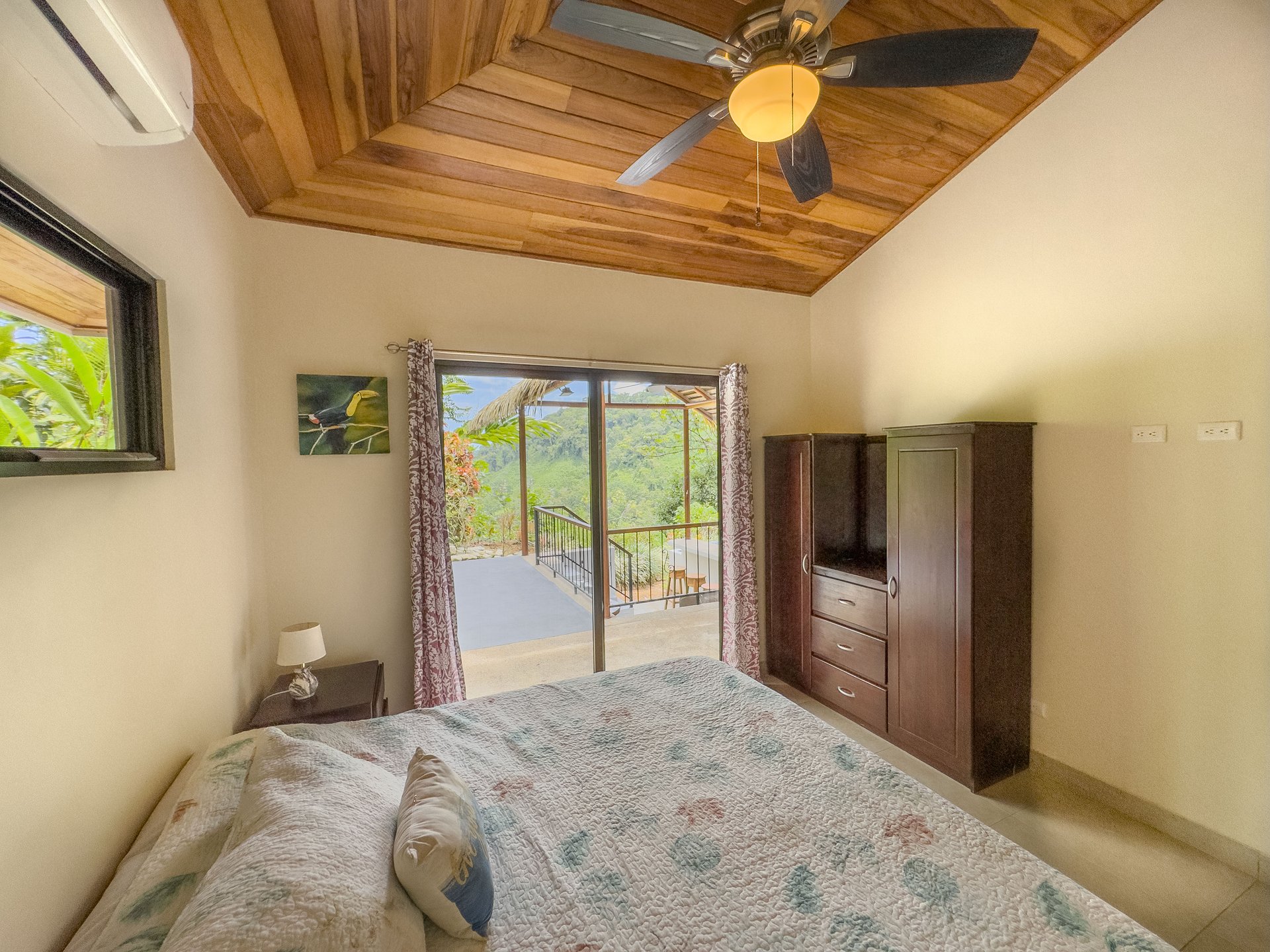 Private Rainforest Retreat Just Minutes from Dominical