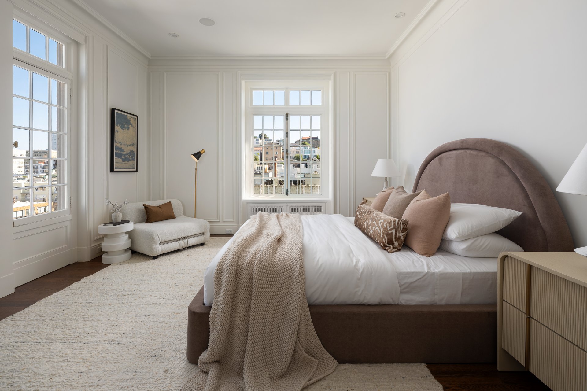 Majestic Pacific Heights View Apartment