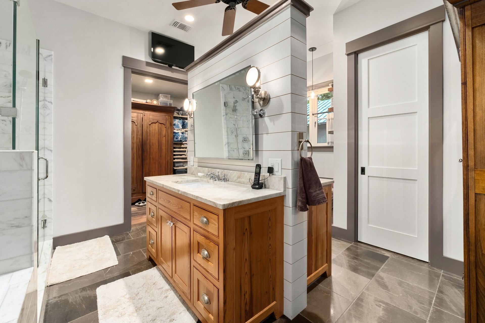 1406 Rockcliff Road