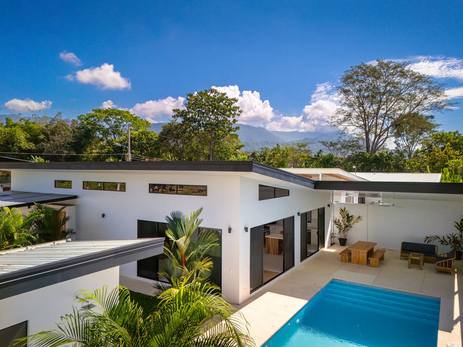 FIRE SALE!!!!! Immaculate New Build with Modern Design & Premium Features