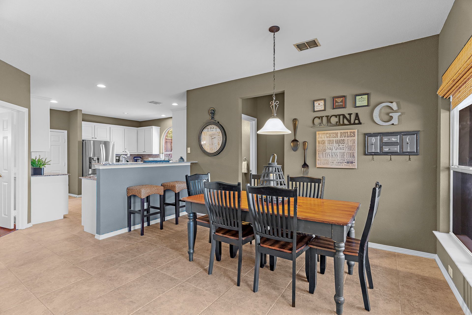 1509 Timberline Drive