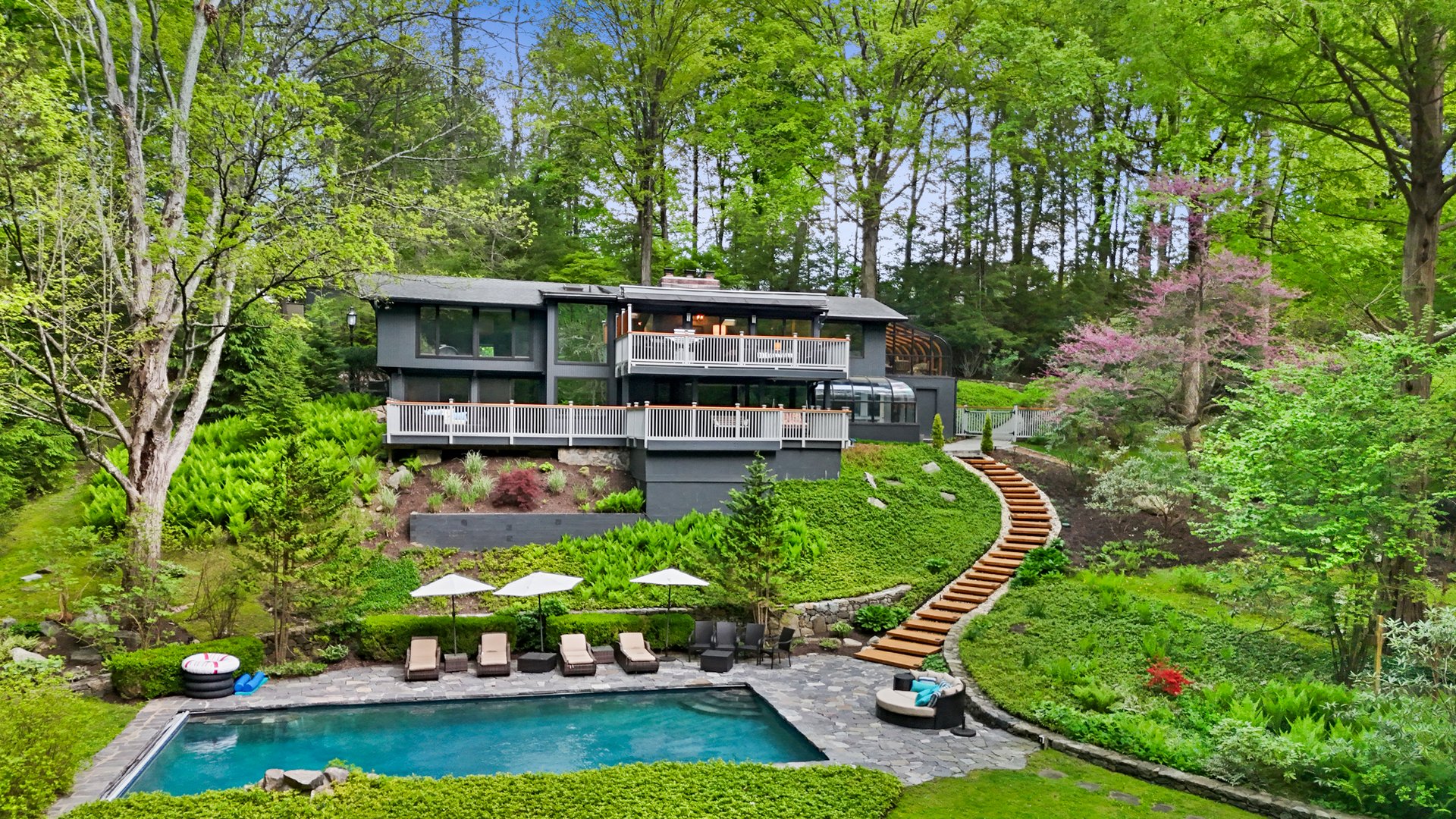 107 Middle Patent Road