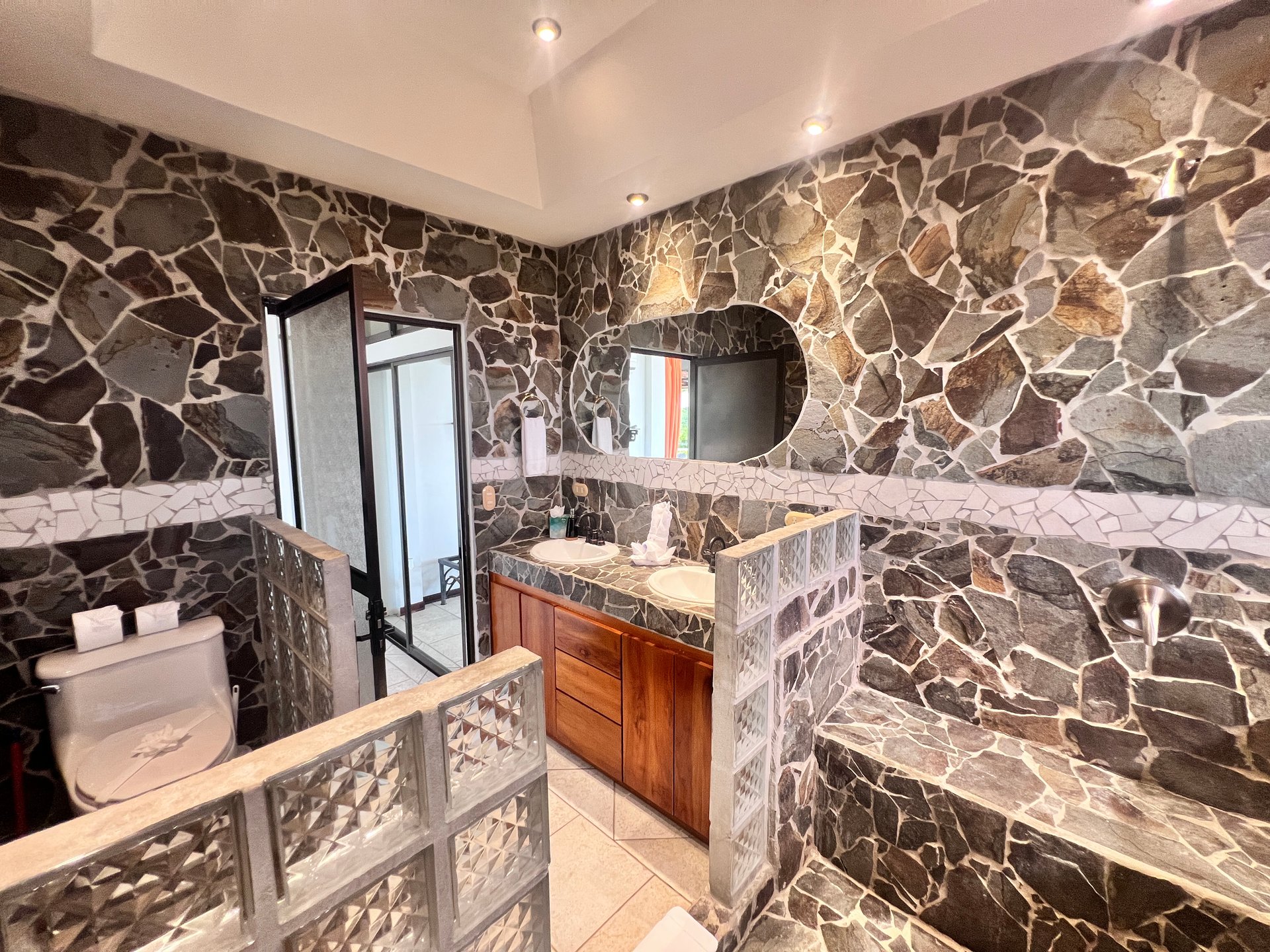 Exclusive Villa Grande: 5-Bedroom Retreat with Panoramic Jungle & Sea Views Manuel Antonio