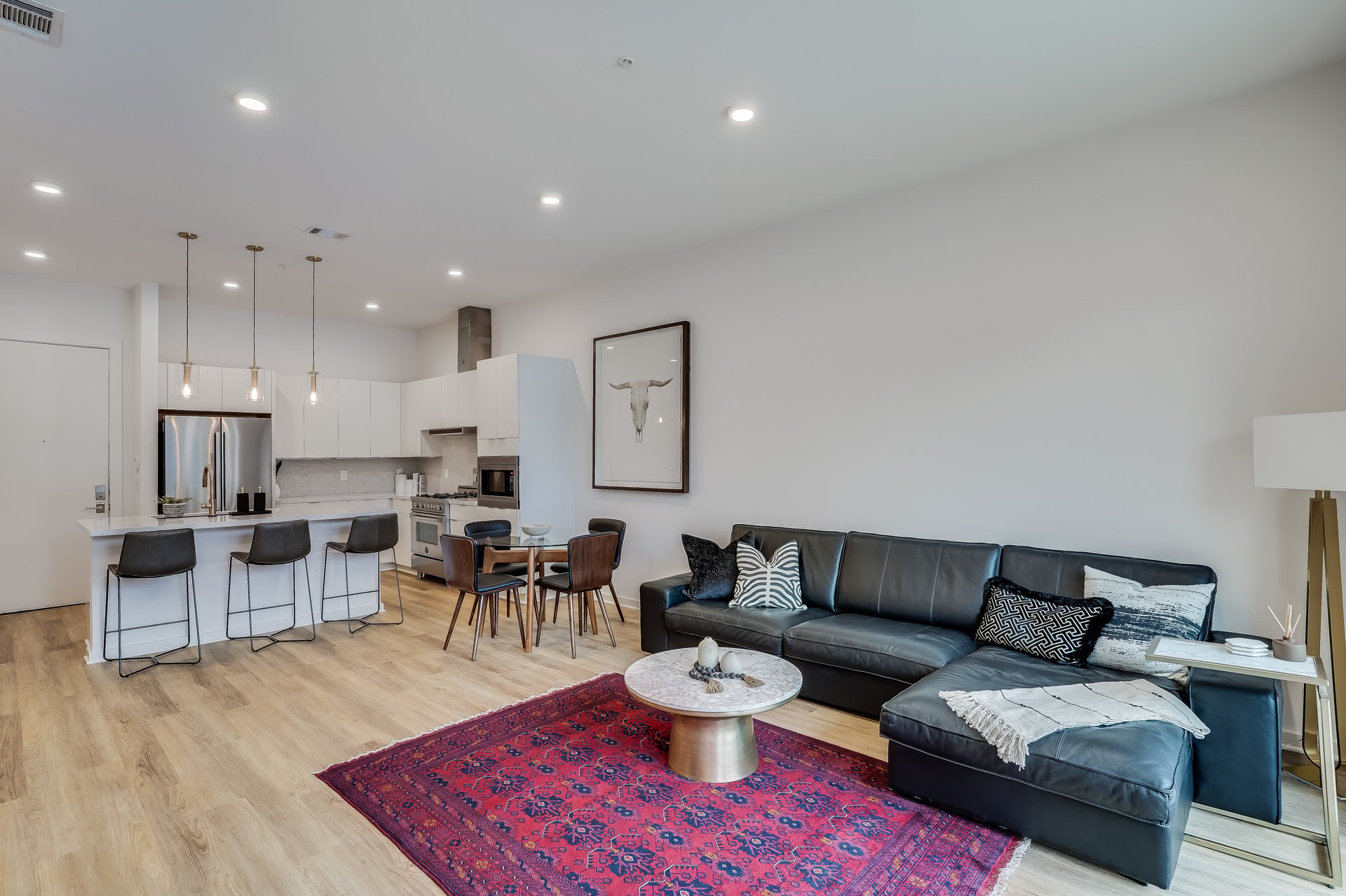 207 W Johanna St