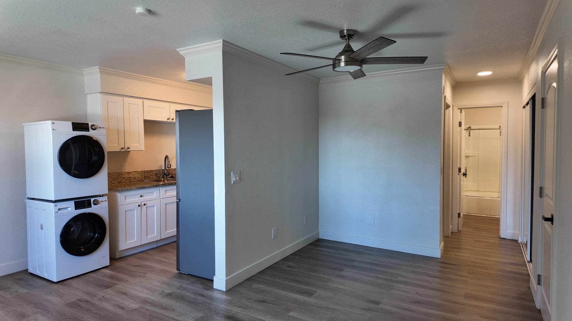 417 South 10th Street #I Las Vegas, NV 89101