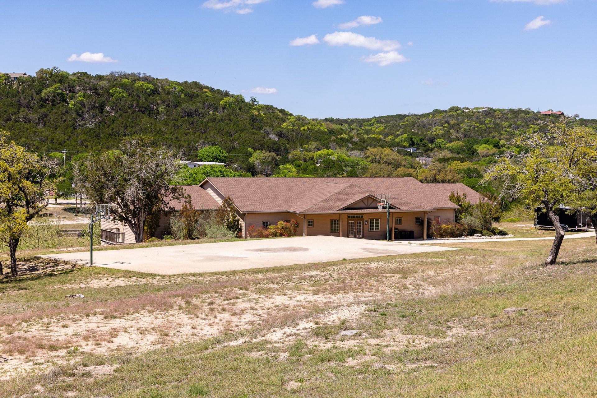 1325 Harper Rd