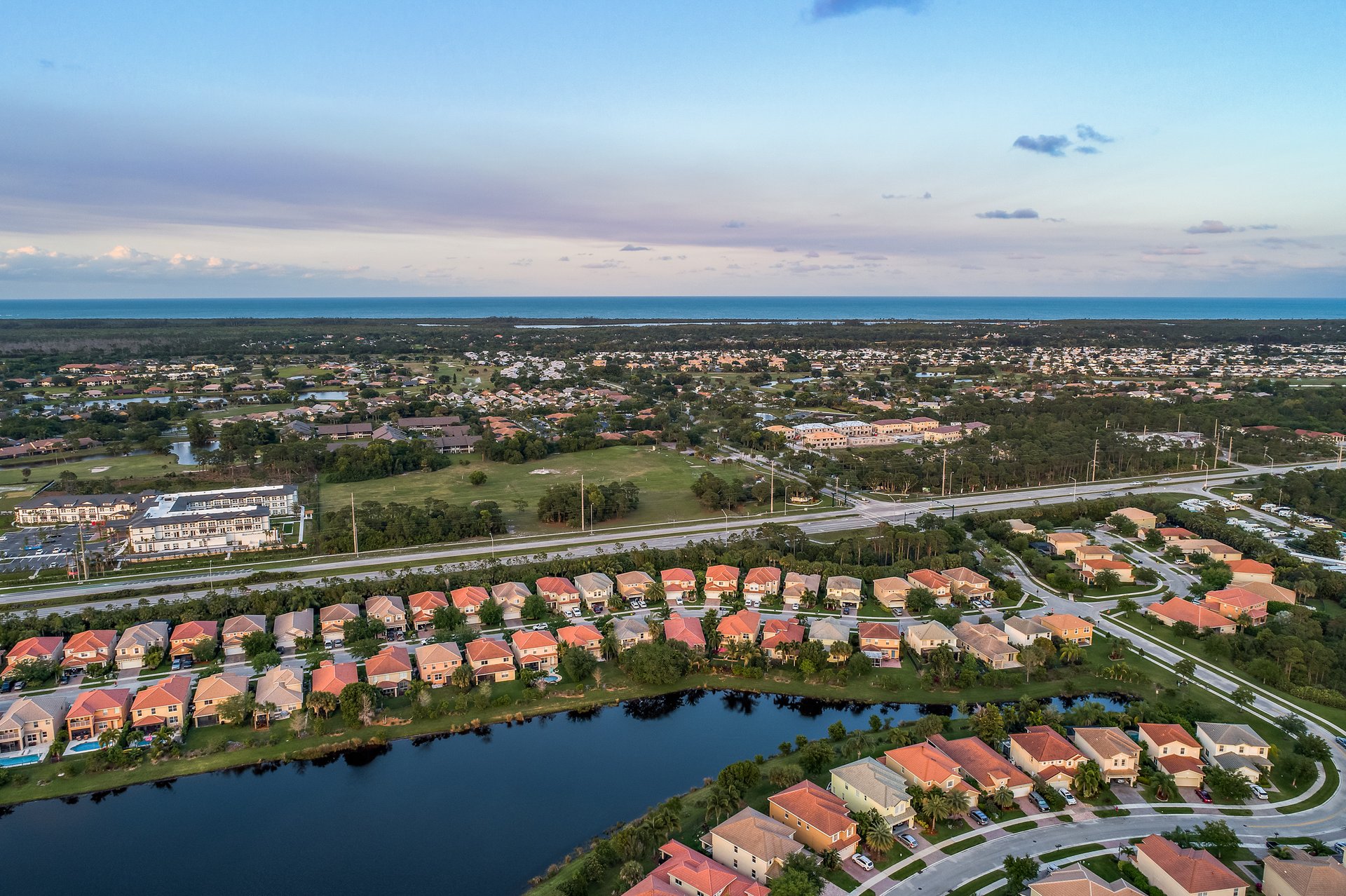 Hobe Sound vs. Jupiter: Which South Florida Coastal Community Is Right for You?