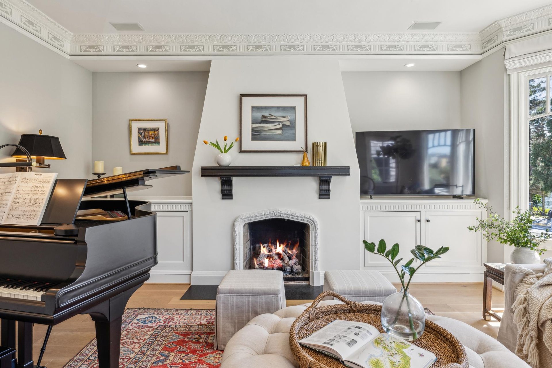3520 Baker Street