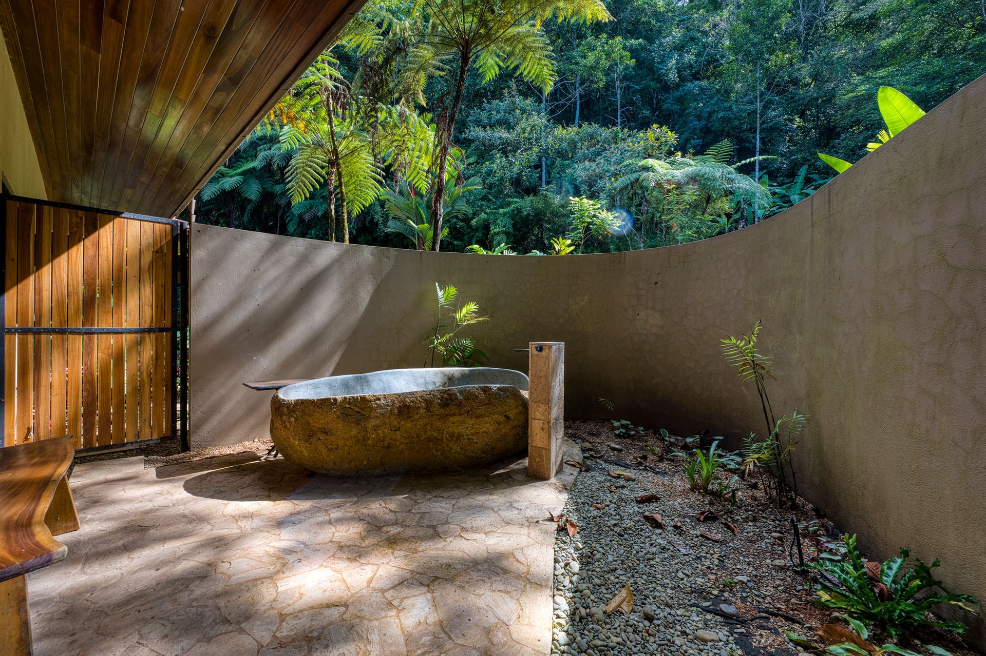 Casa Bambú – LUXURY 5 BEDROOM ESTATE WITH EXCEPTIONAL OCEAN VIEWS