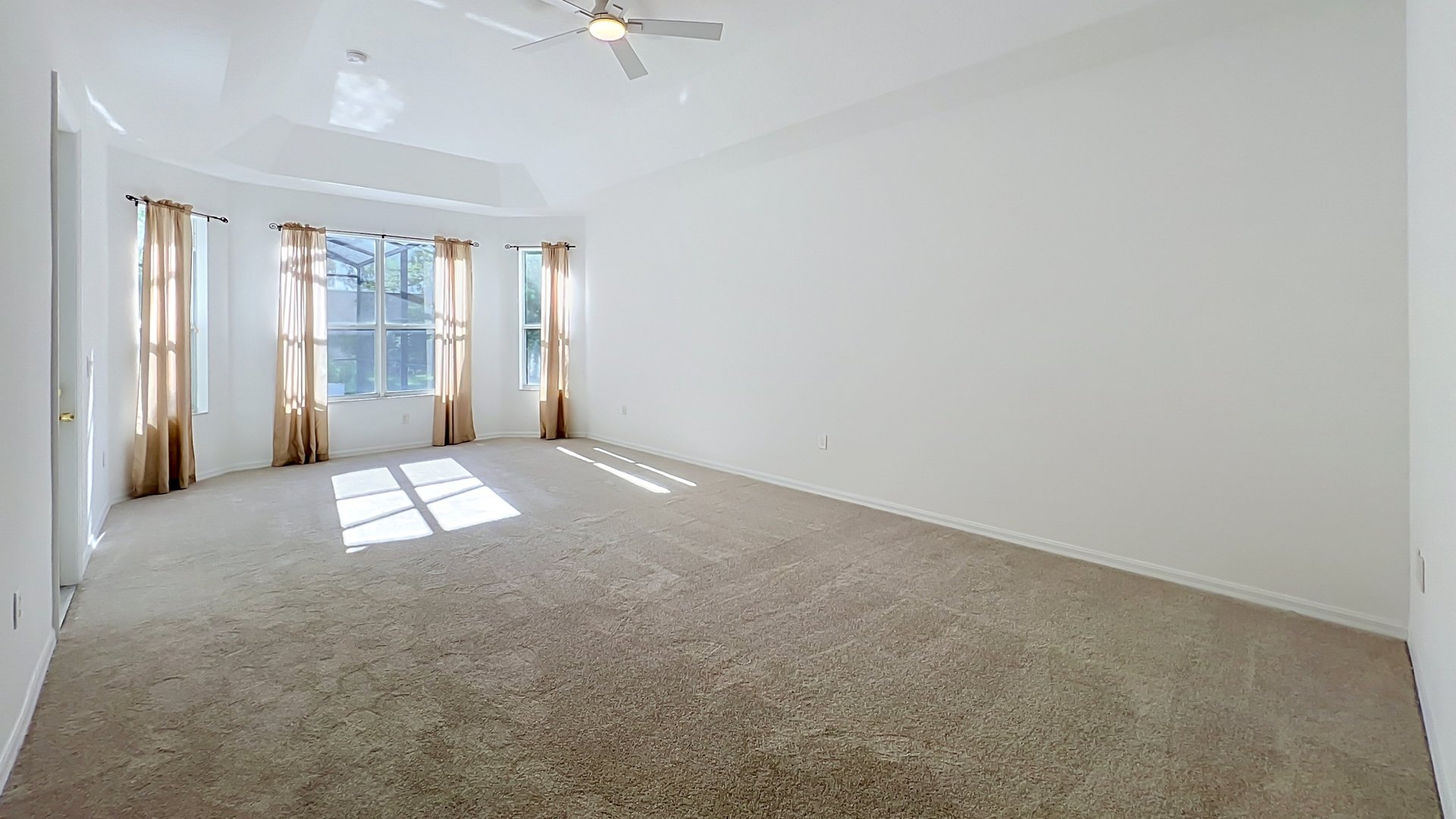 Orlando Vista Lakes 5-Bedroom 4-Bathroom Home and Lifestyle
