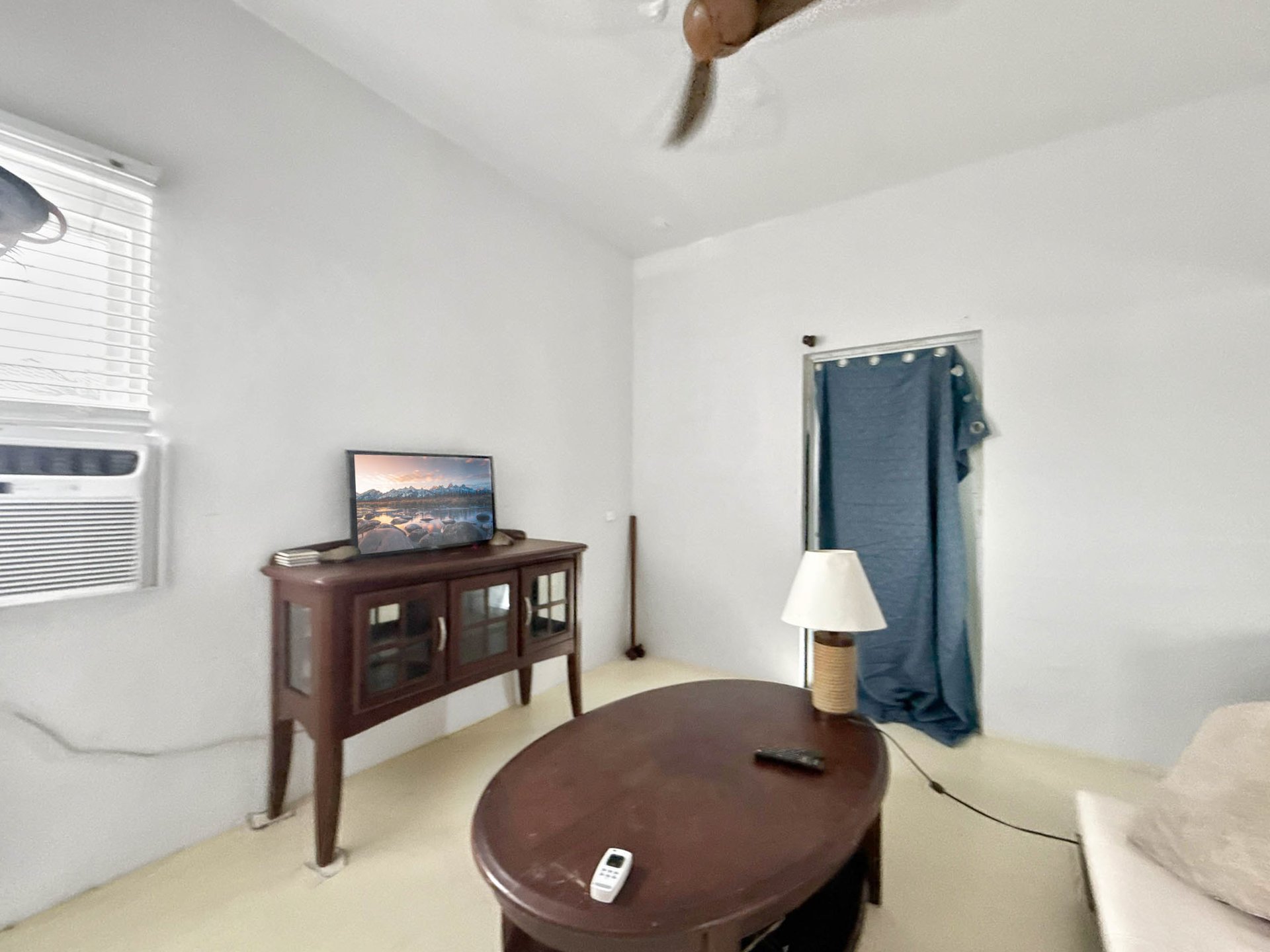 950 Luck Hill Studio Apartment