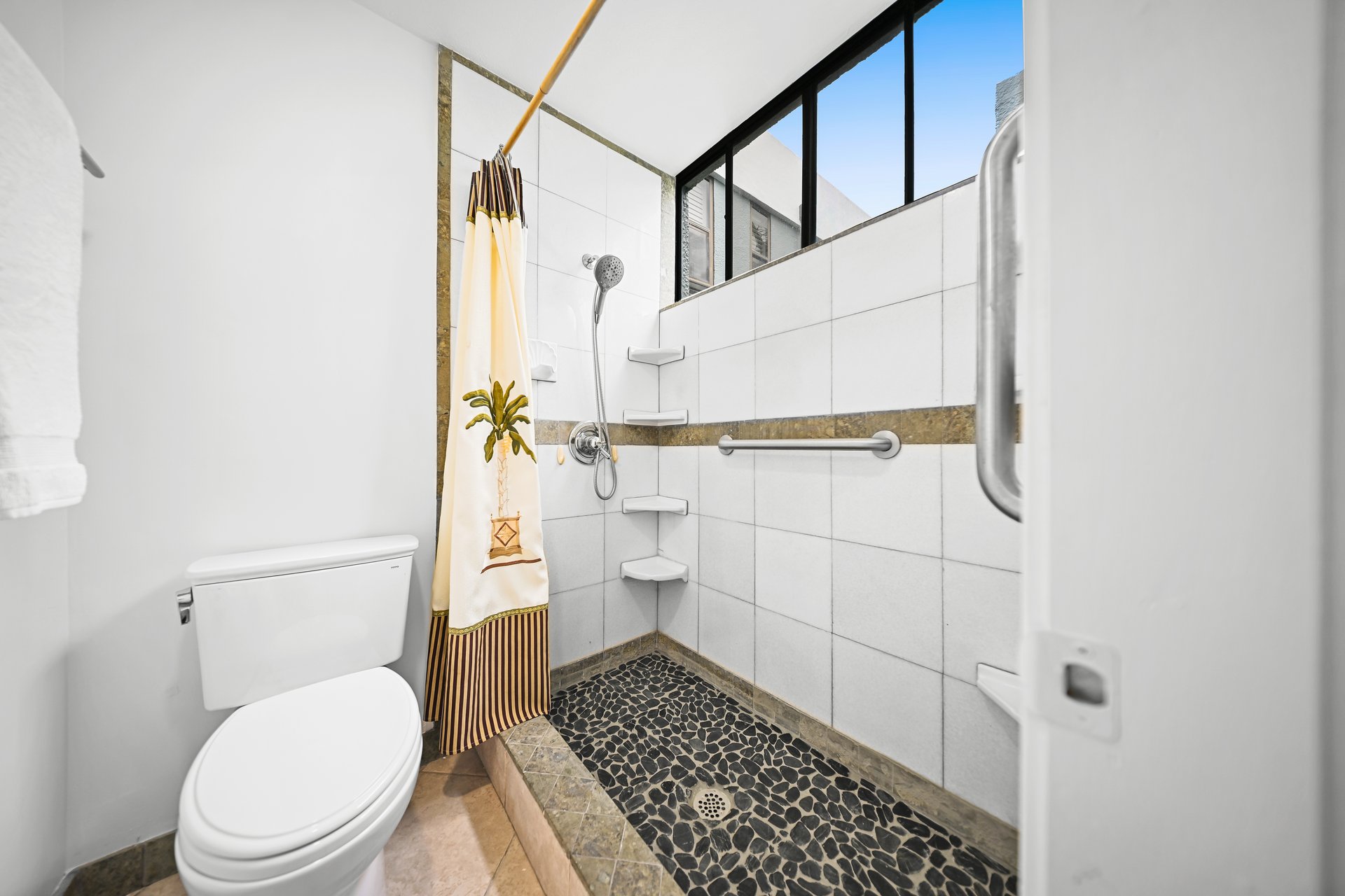 1030 Aoloa Pl Unit #2/302B