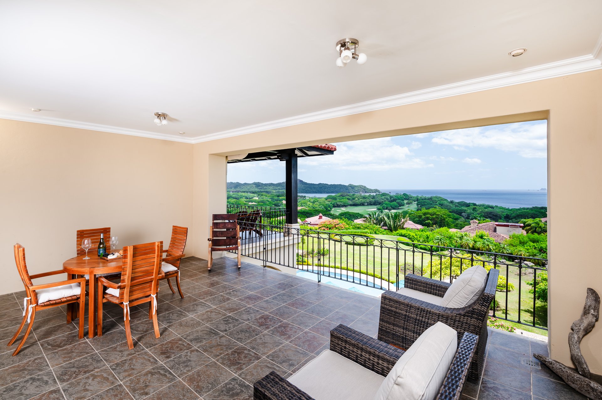 Malinche 424B | Luxurious 3-Bedroom Ocean View Condominium in Playa Conchal
