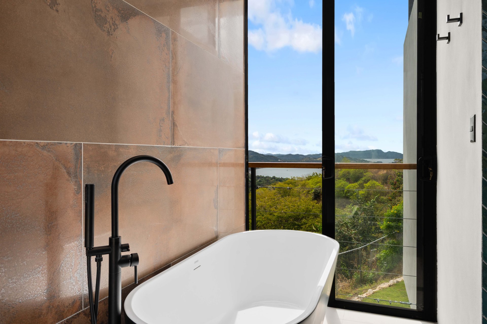 Villa Raoli | Get ready to live in your dream home in the stunning Pacific Heights!