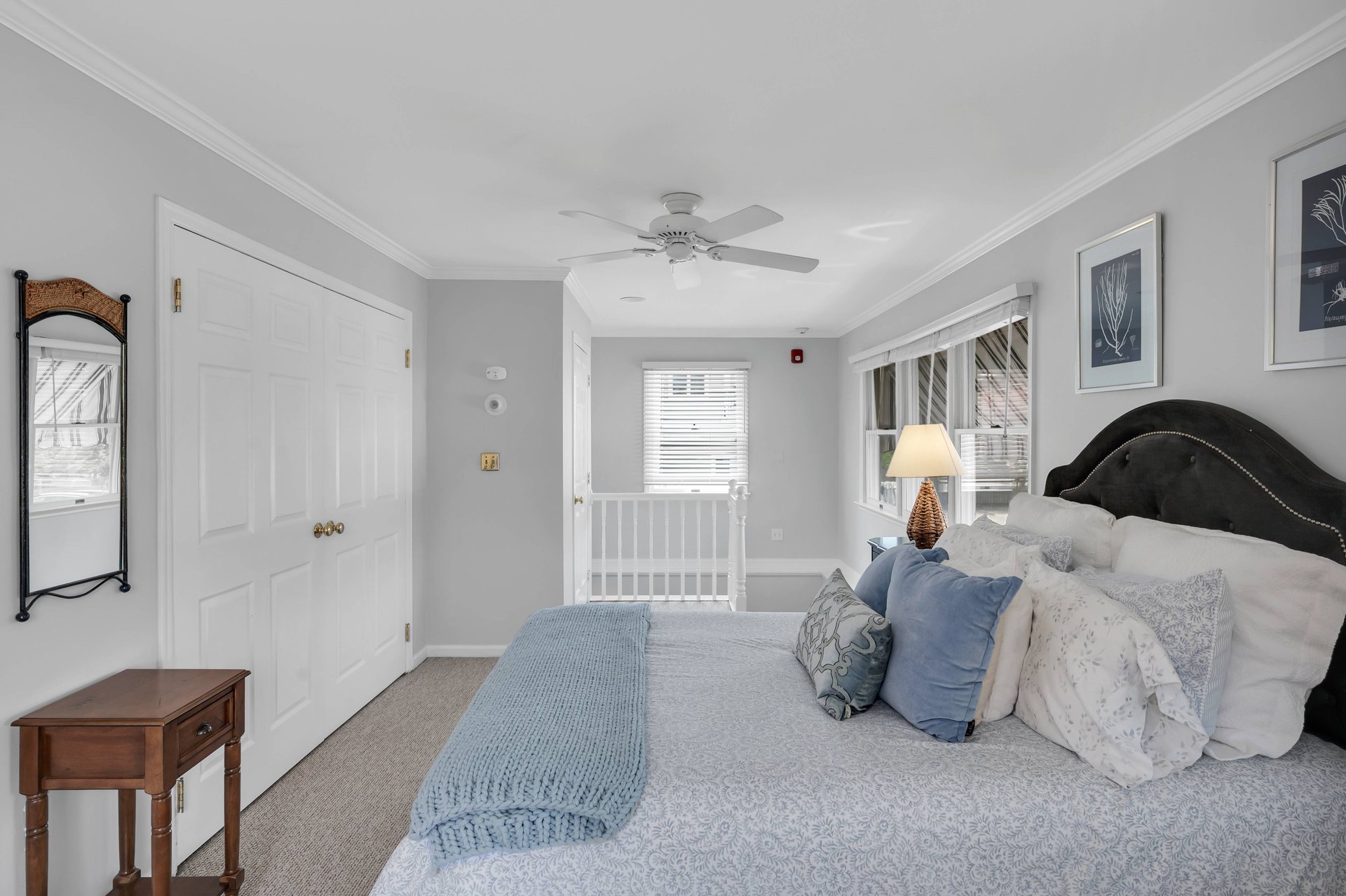 One Bedroom Condo With Outside Seating Area