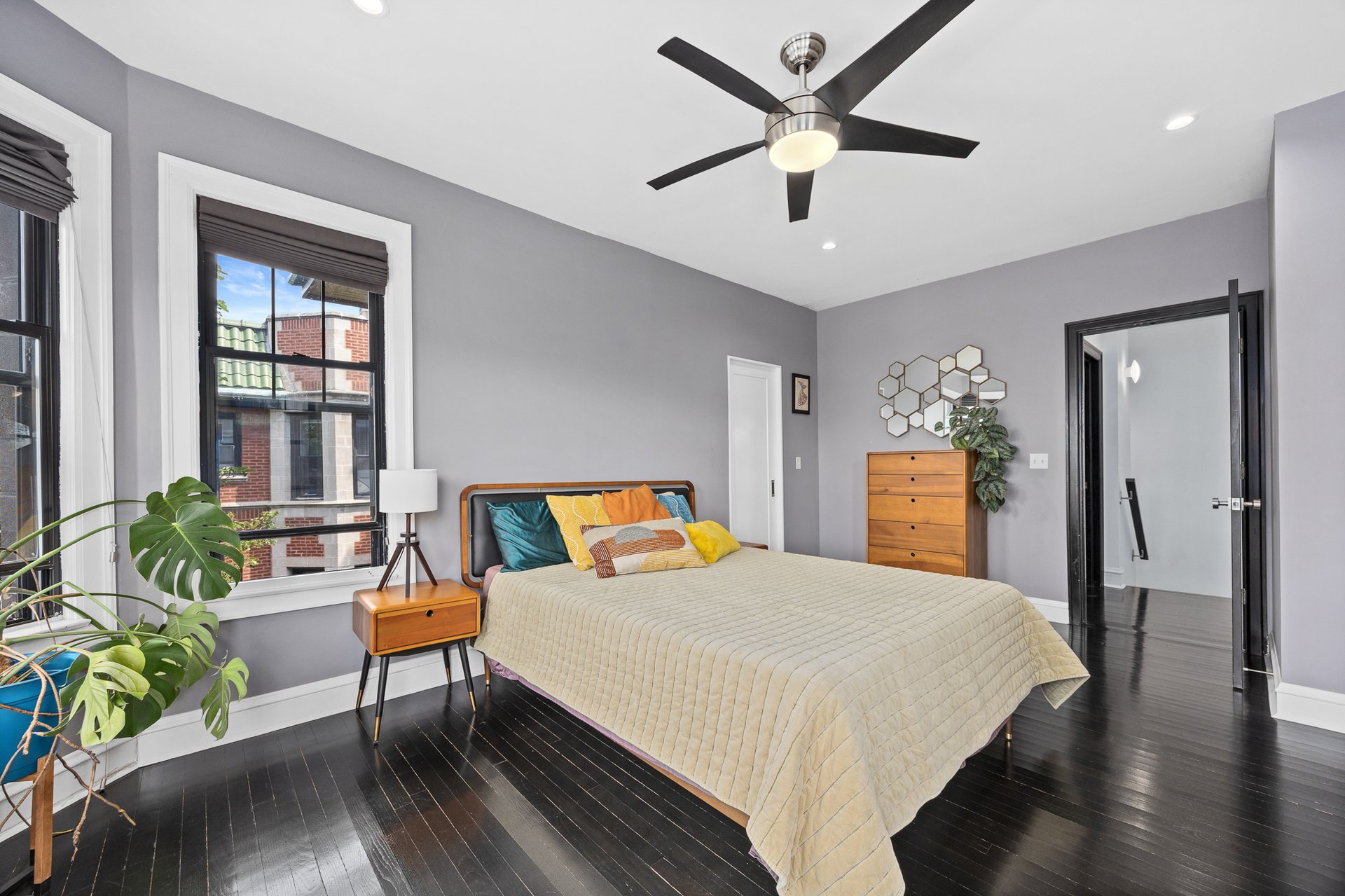 7631 N Eastlake Terrace Unit: 2A-3A