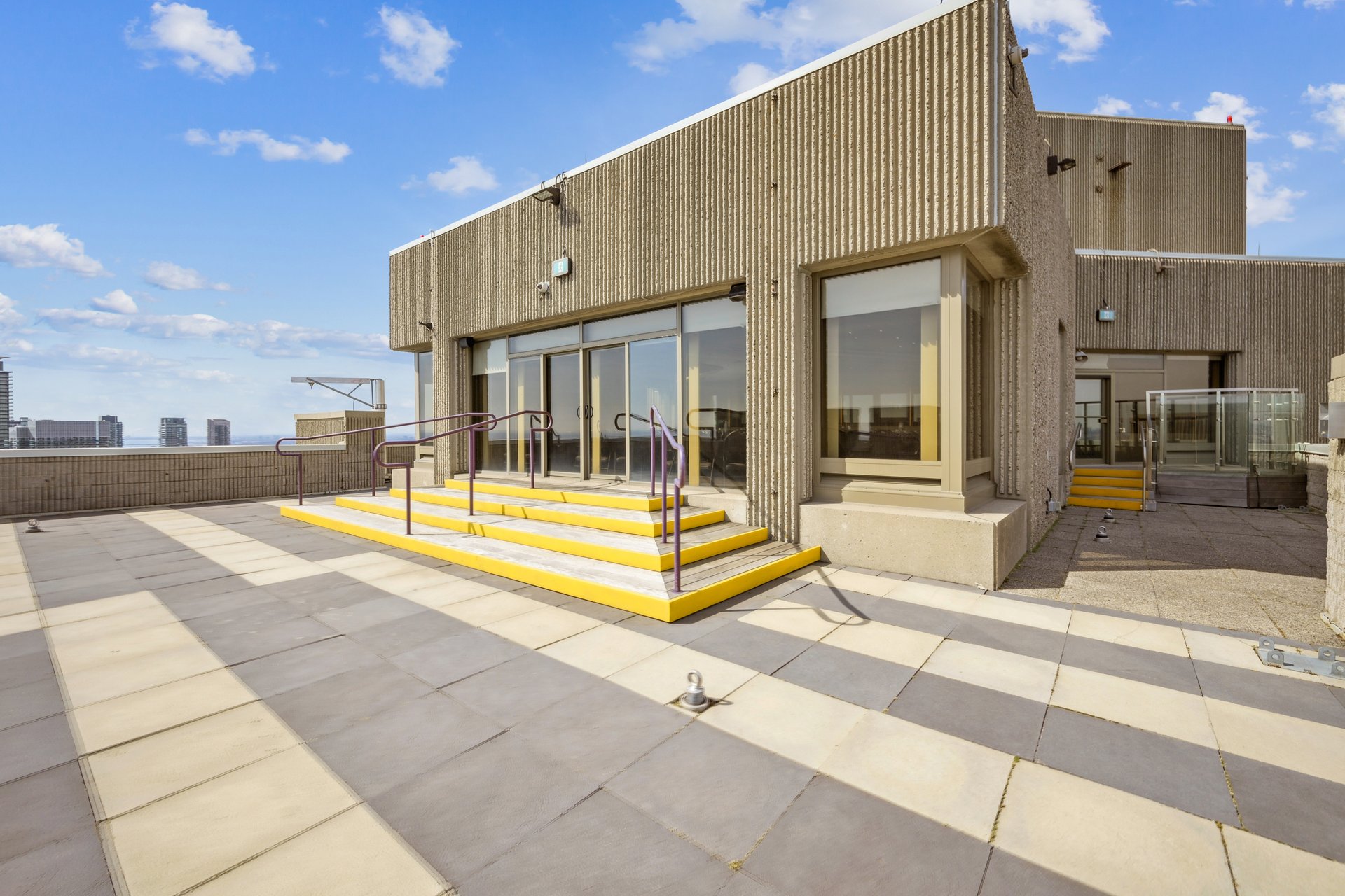 Lakeside Living at the Prestigious Palace Pier
