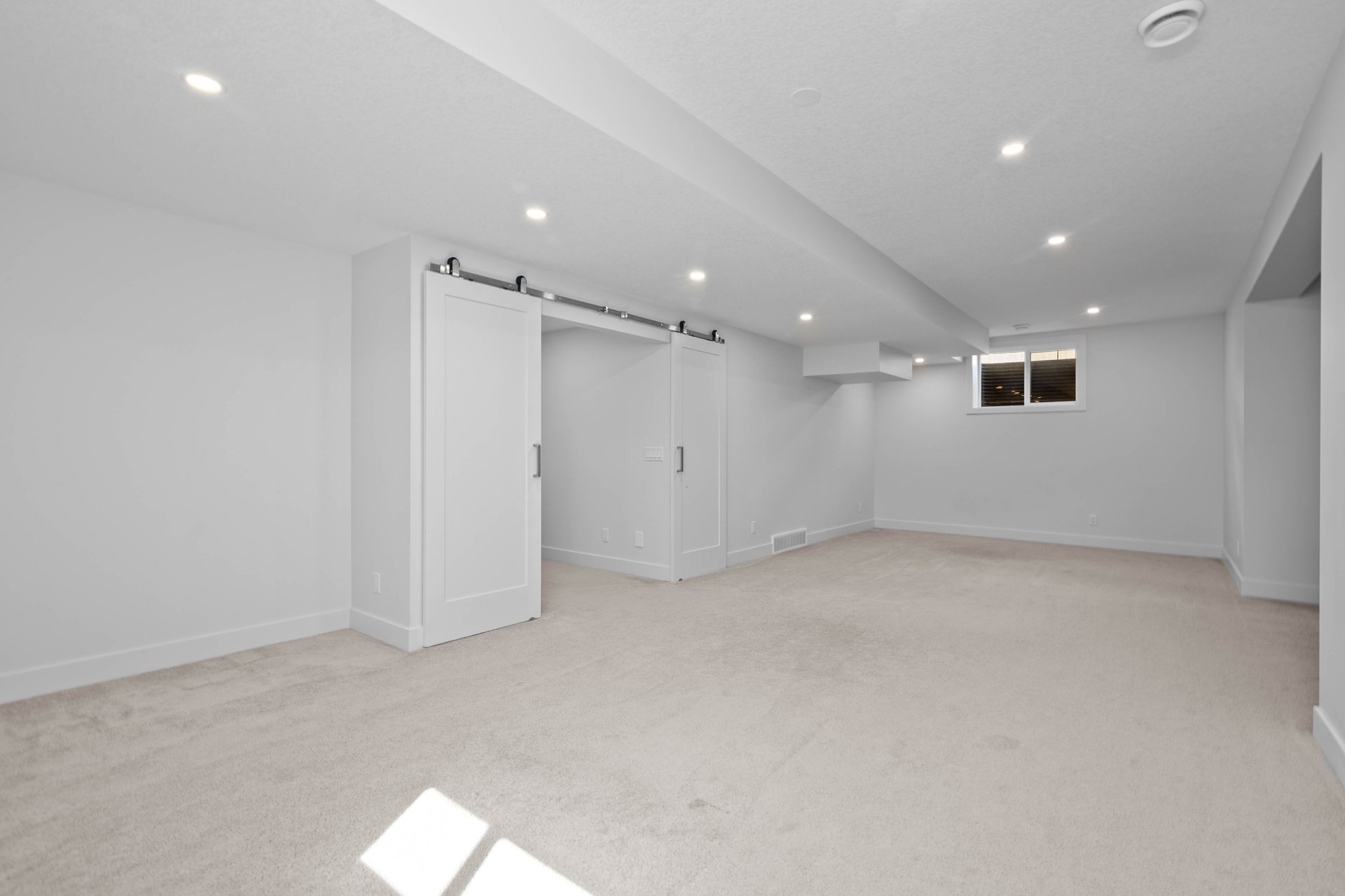 123 Wentworth Court SW